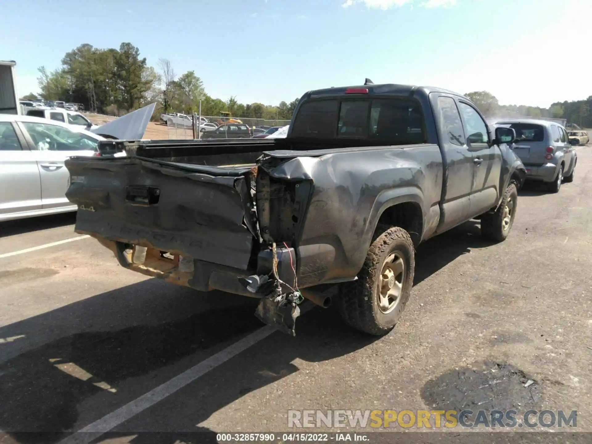 4 Photograph of a damaged car 5TFSX5EN9KX066501 TOYOTA TACOMA 4WD 2019