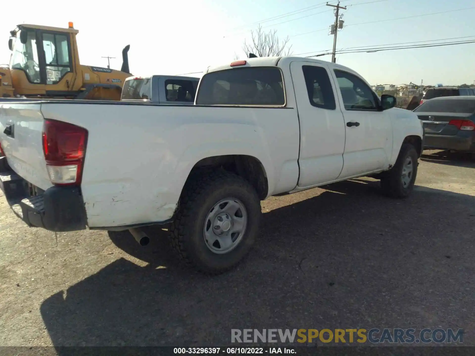 4 Photograph of a damaged car 5TFSX5ENXKX065549 TOYOTA TACOMA 4WD 2019