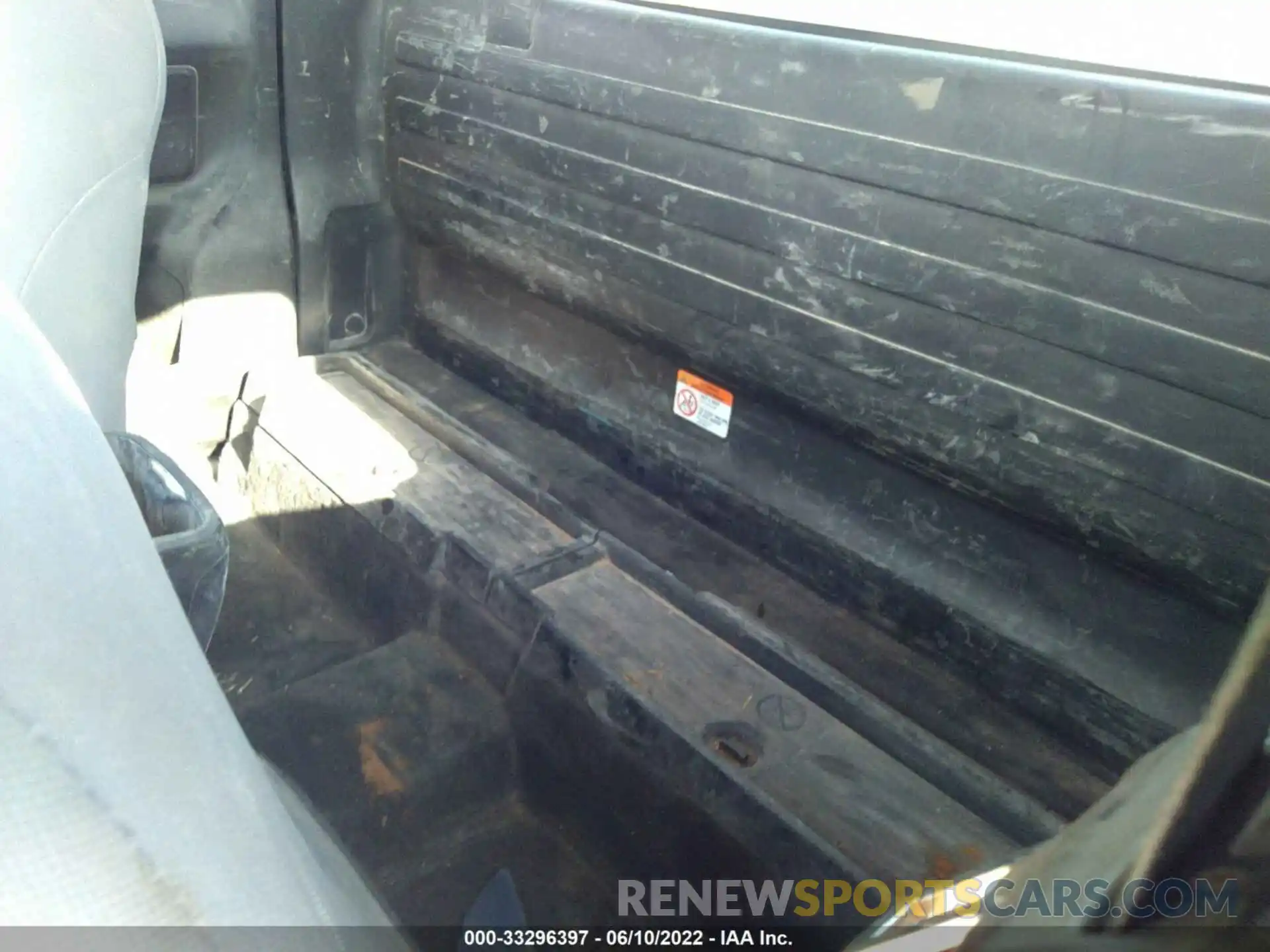 8 Photograph of a damaged car 5TFSX5ENXKX065549 TOYOTA TACOMA 4WD 2019