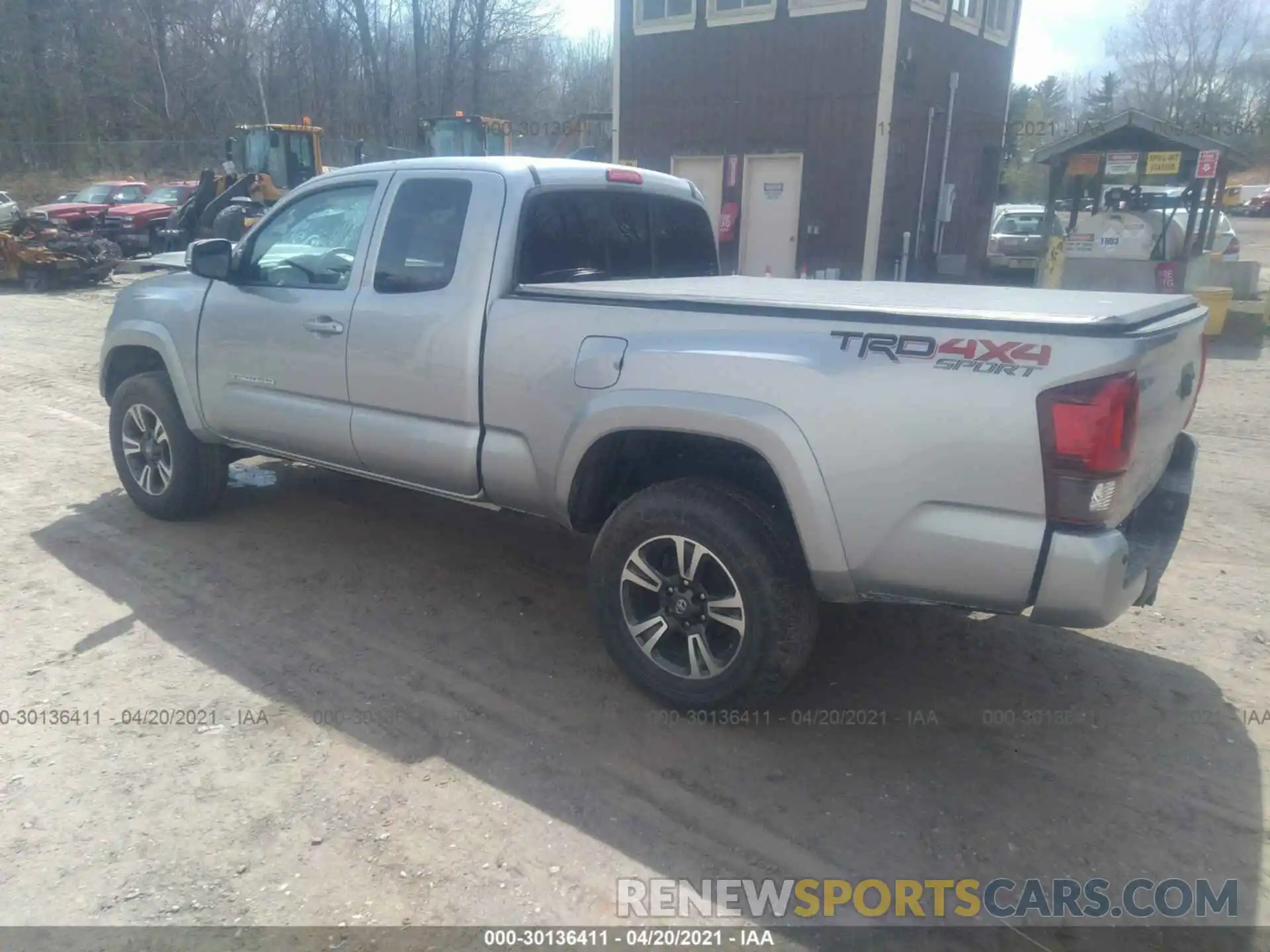 3 Photograph of a damaged car 5TFSZ5AN0KX195078 TOYOTA TACOMA 4WD 2019