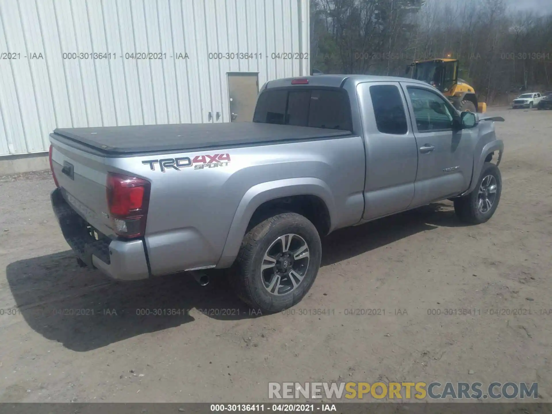 4 Photograph of a damaged car 5TFSZ5AN0KX195078 TOYOTA TACOMA 4WD 2019