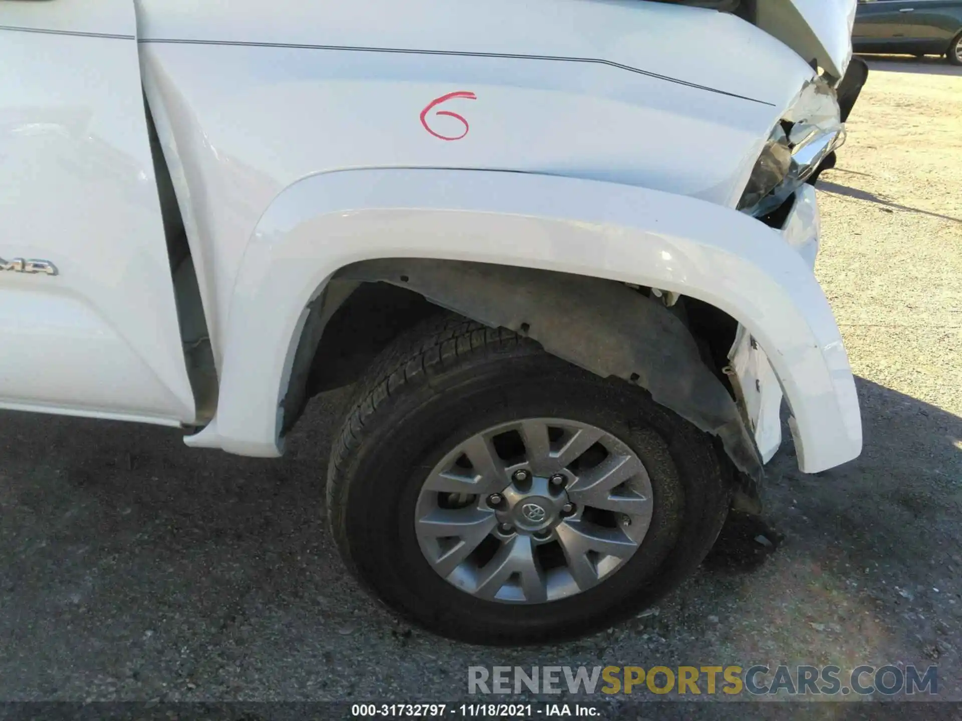 13 Photograph of a damaged car 5TFSZ5AN2KX171882 TOYOTA TACOMA 4WD 2019