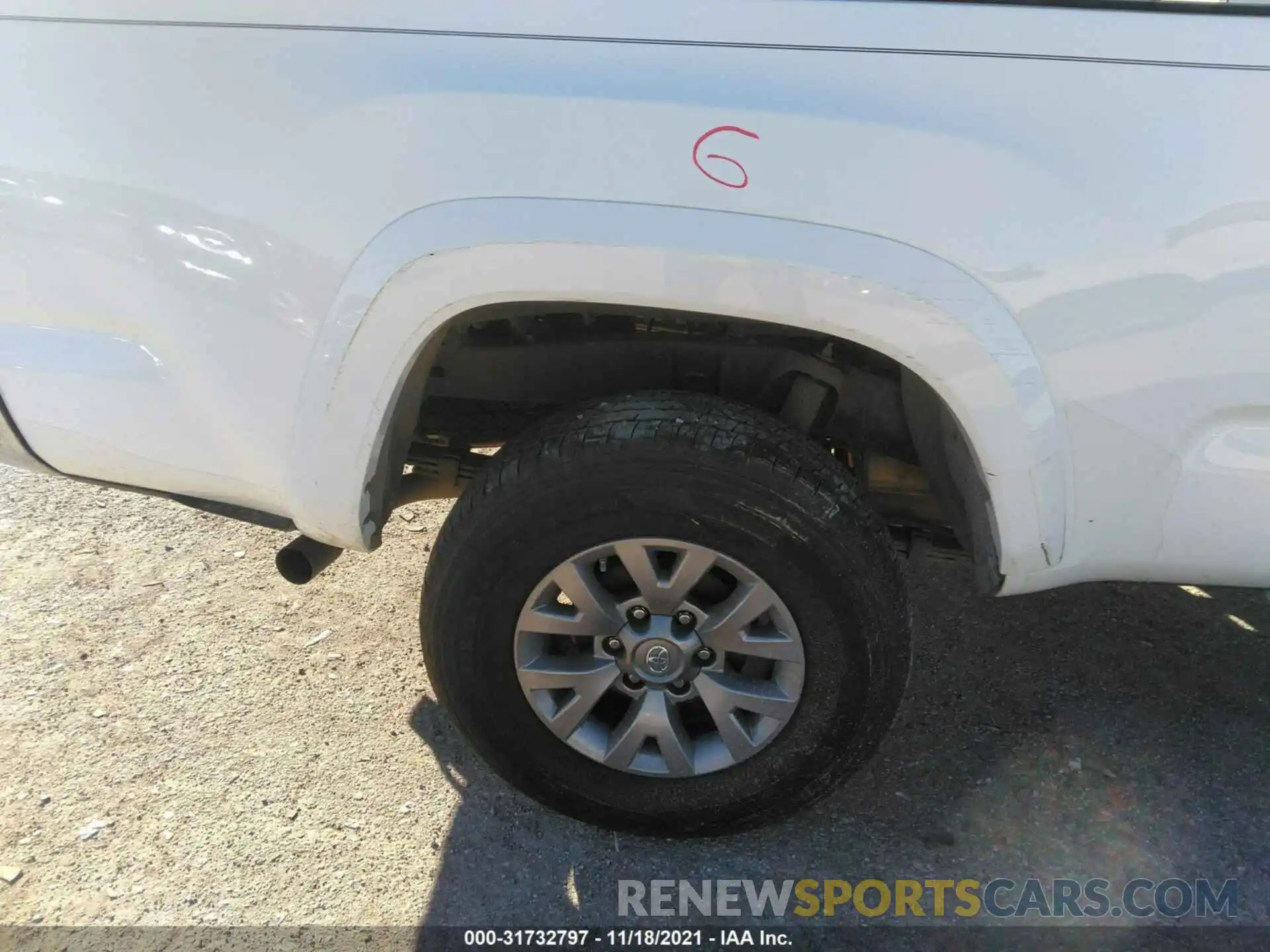 14 Photograph of a damaged car 5TFSZ5AN2KX171882 TOYOTA TACOMA 4WD 2019