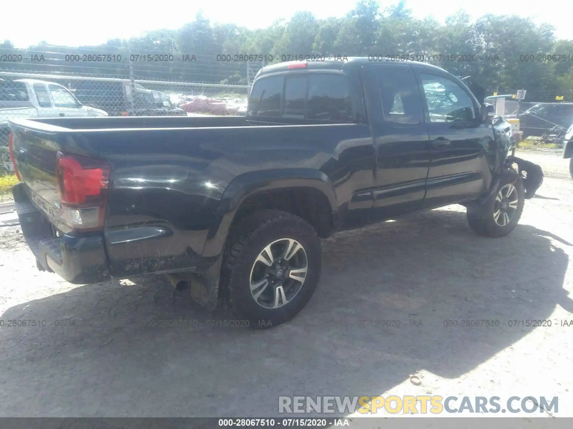 4 Photograph of a damaged car 5TFSZ5AN2KX181019 TOYOTA TACOMA 4WD 2019