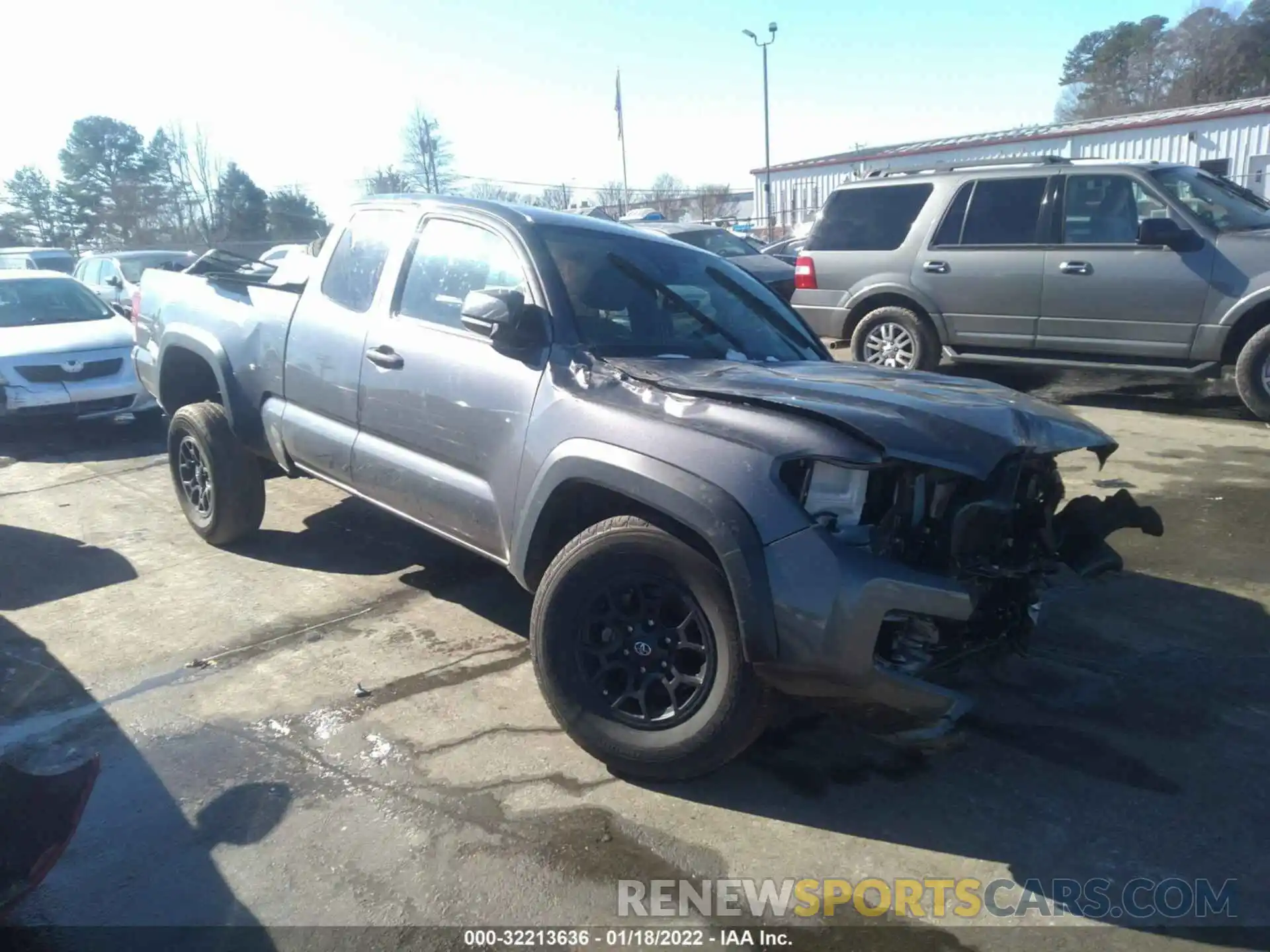 1 Photograph of a damaged car 5TFSZ5AN3KX192935 TOYOTA TACOMA 4WD 2019