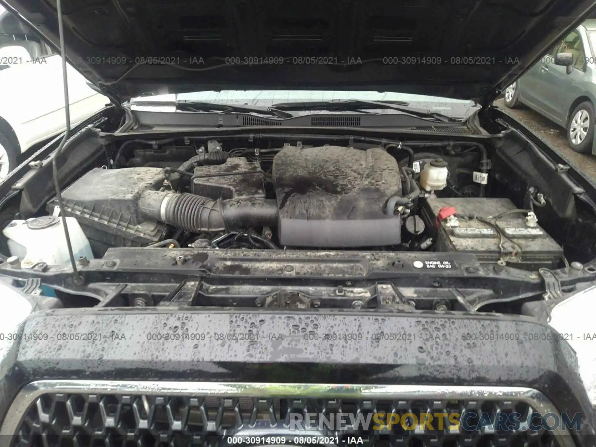 10 Photograph of a damaged car 5TFSZ5AN4KX172113 TOYOTA TACOMA 4WD 2019