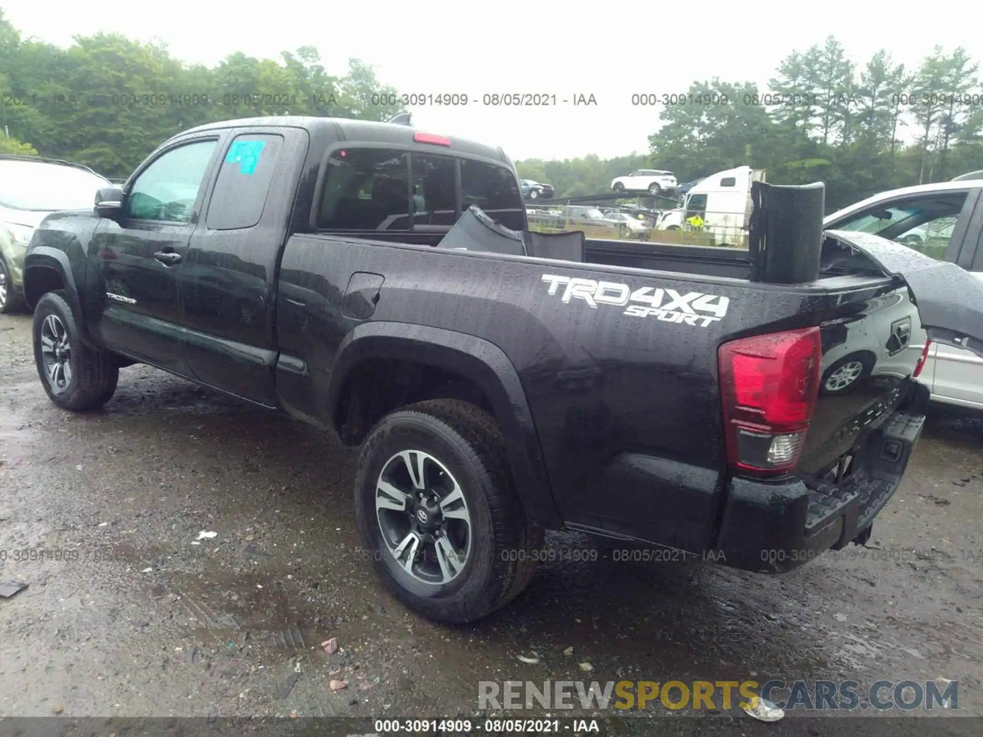 3 Photograph of a damaged car 5TFSZ5AN4KX172113 TOYOTA TACOMA 4WD 2019