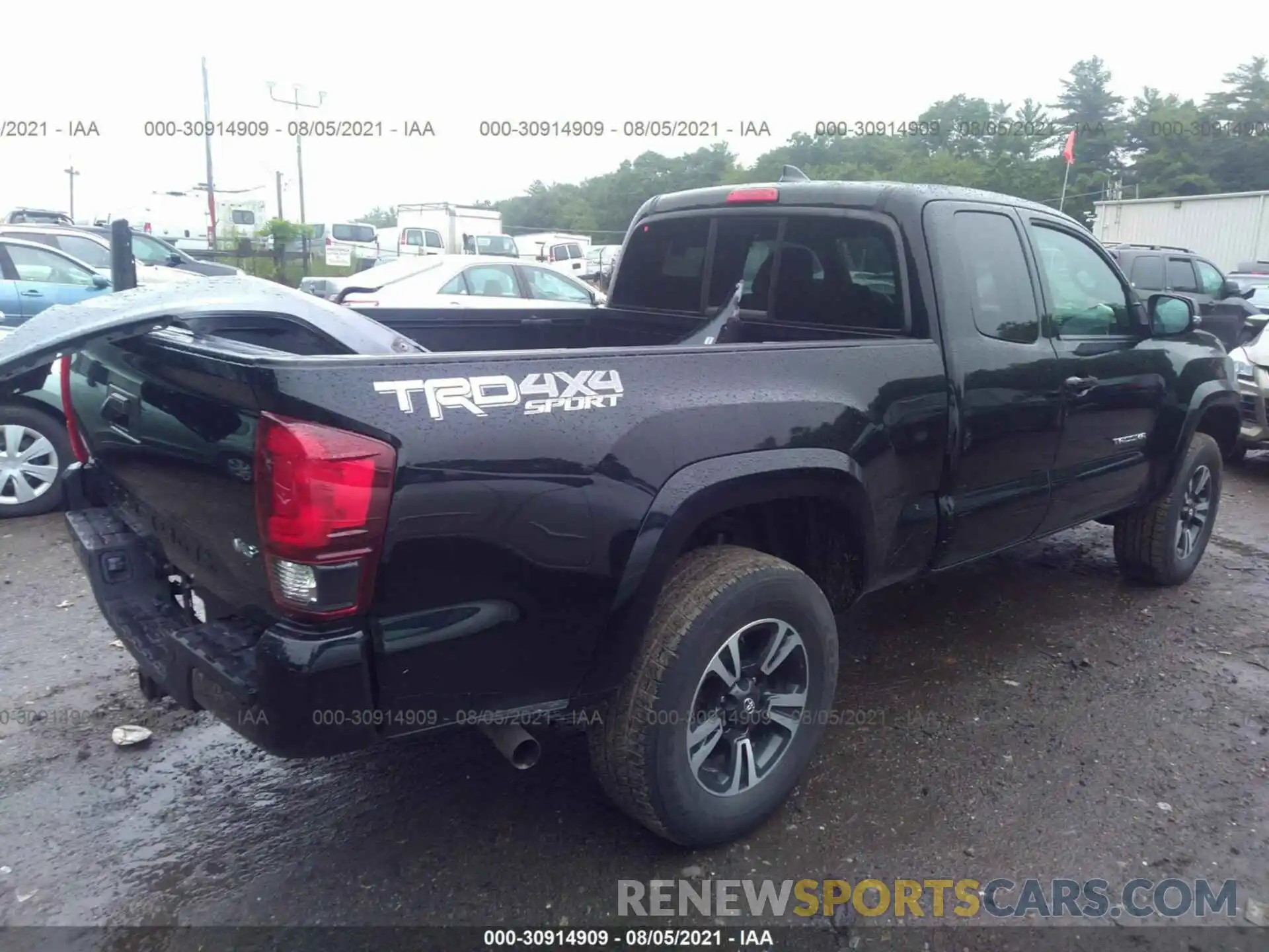 4 Фотография поврежденного автомобиля 5TFSZ5AN4KX172113 TOYOTA TACOMA 4WD 2019