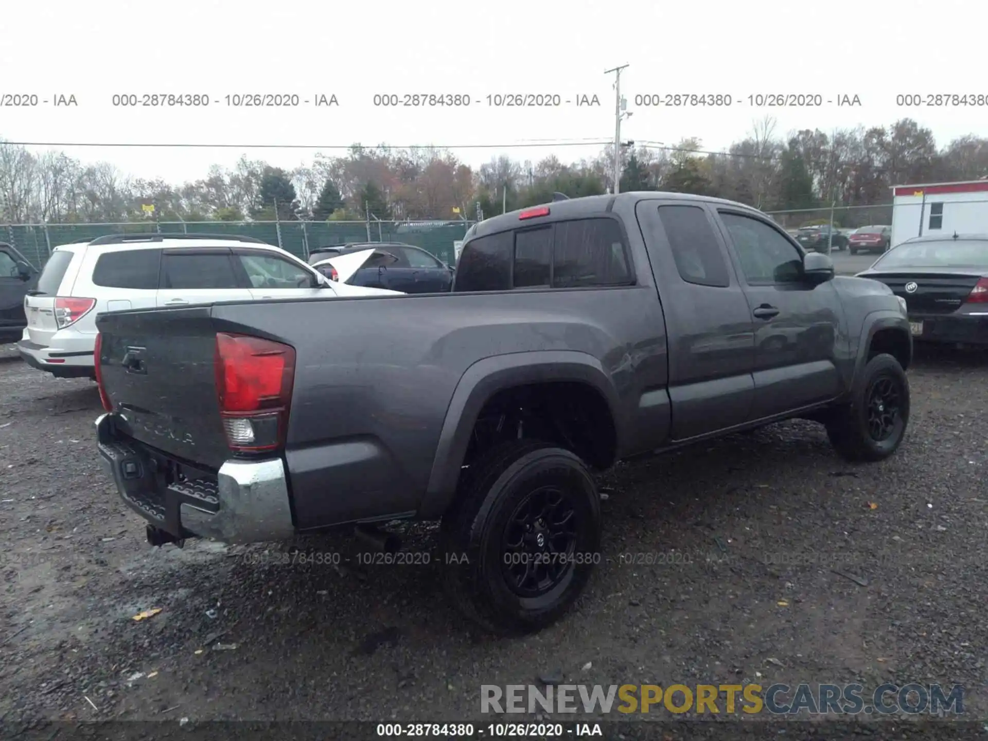 4 Photograph of a damaged car 5TFSZ5AN4KX181328 TOYOTA TACOMA 4WD 2019