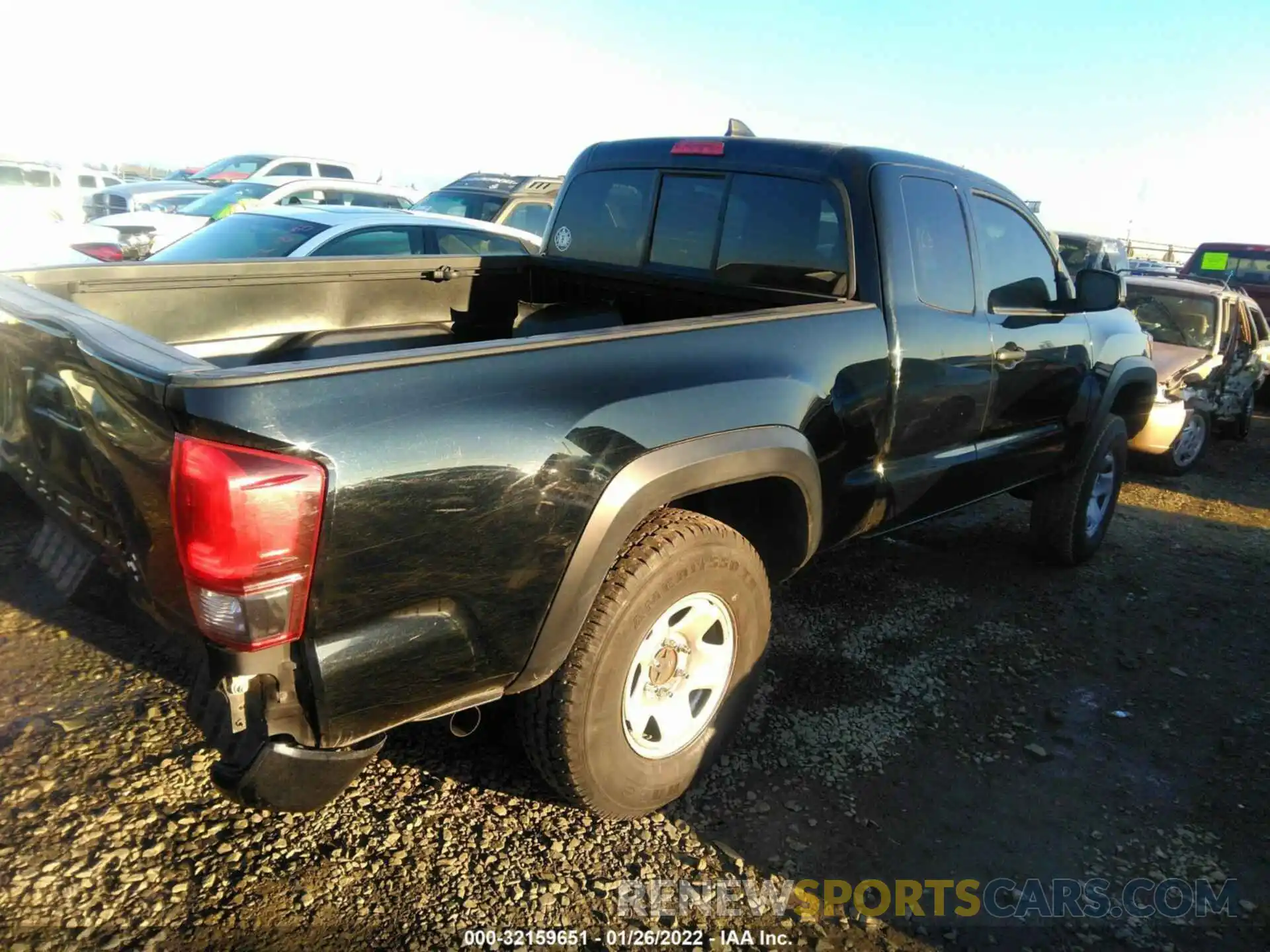 4 Photograph of a damaged car 5TFSZ5AN5KX168586 TOYOTA TACOMA 4WD 2019