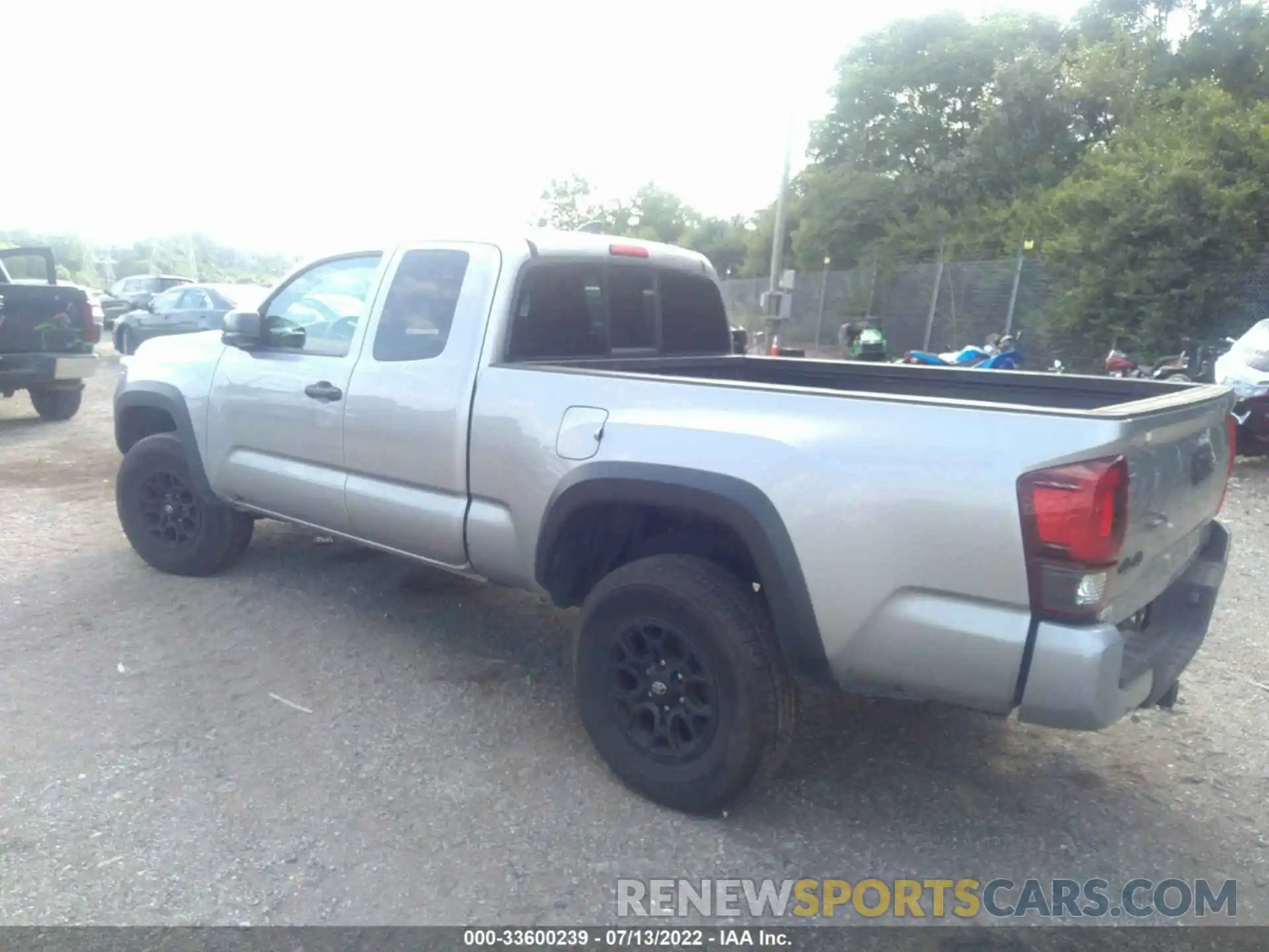 3 Фотография поврежденного автомобиля 5TFSZ5AN6KX189611 TOYOTA TACOMA 4WD 2019