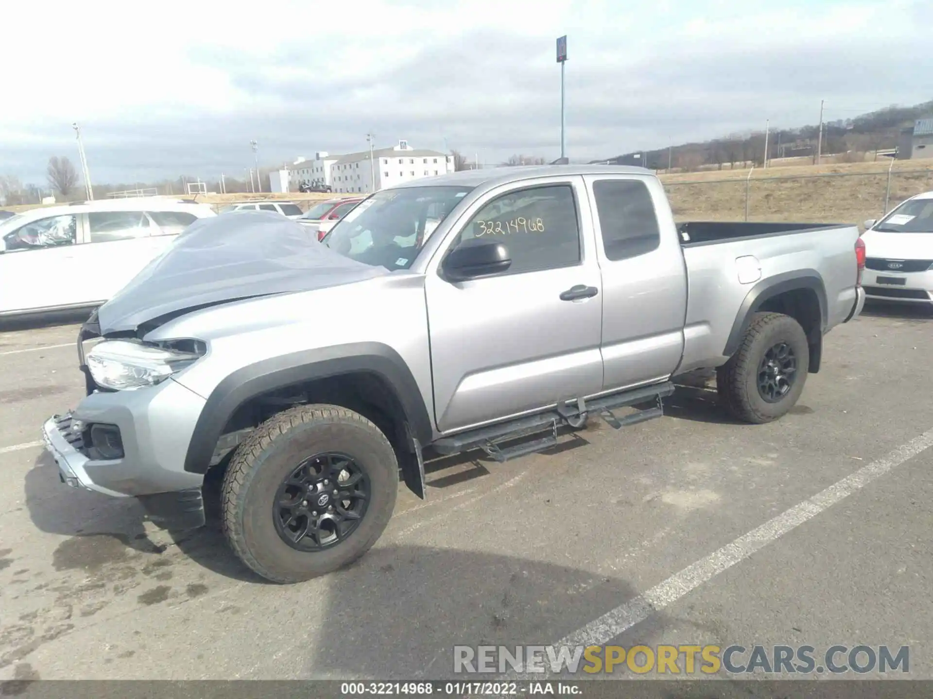 2 Фотография поврежденного автомобиля 5TFSZ5AN7KX171330 TOYOTA TACOMA 4WD 2019