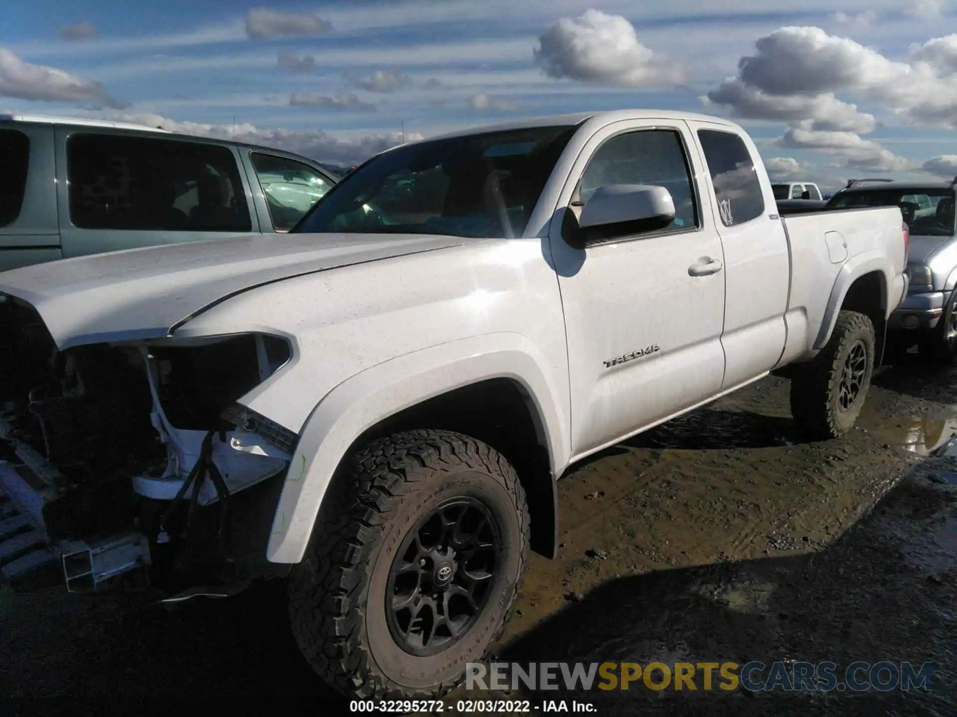 2 Photograph of a damaged car 5TFSZ5AN8KX209504 TOYOTA TACOMA 4WD 2019