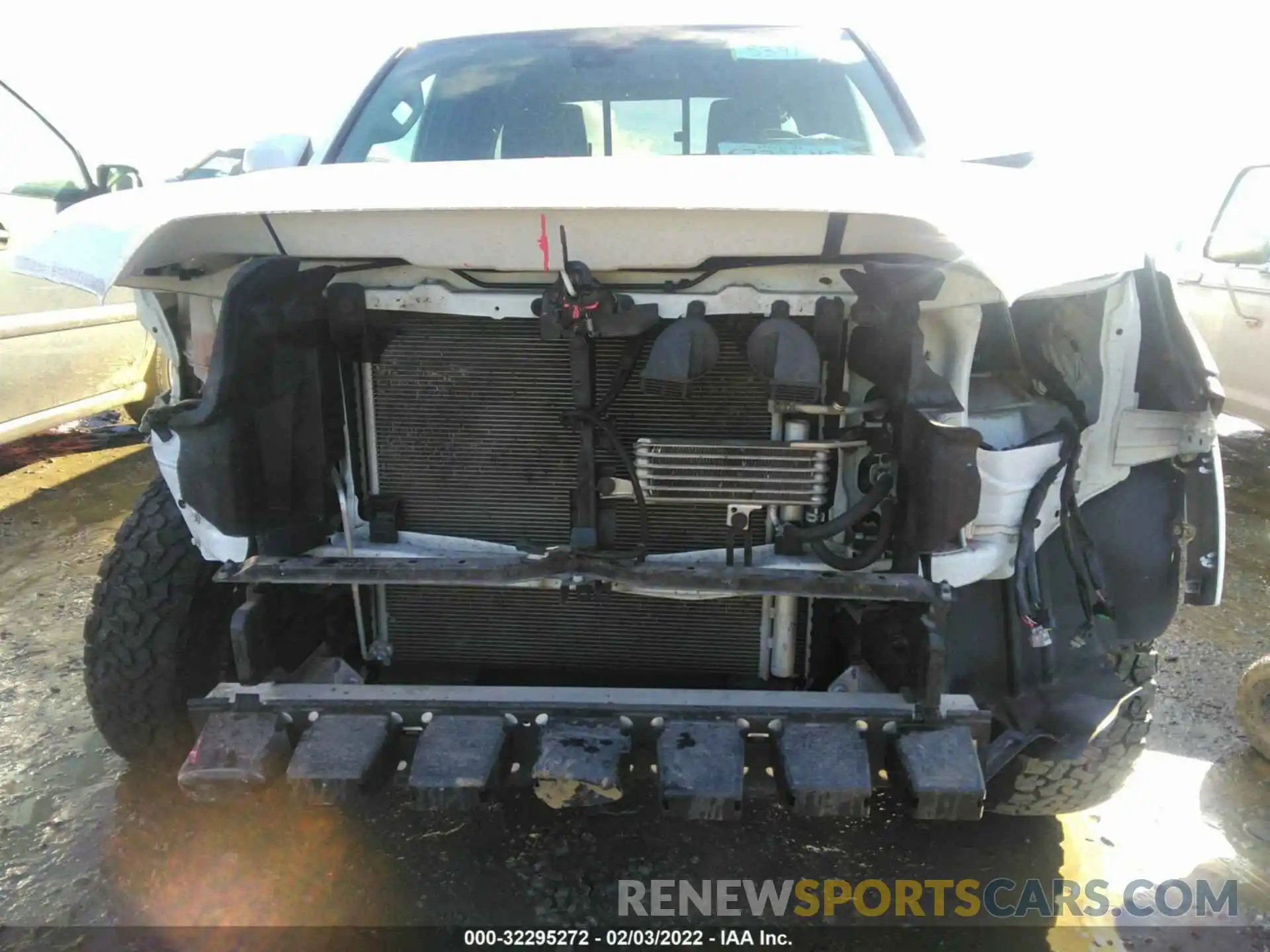 6 Photograph of a damaged car 5TFSZ5AN8KX209504 TOYOTA TACOMA 4WD 2019