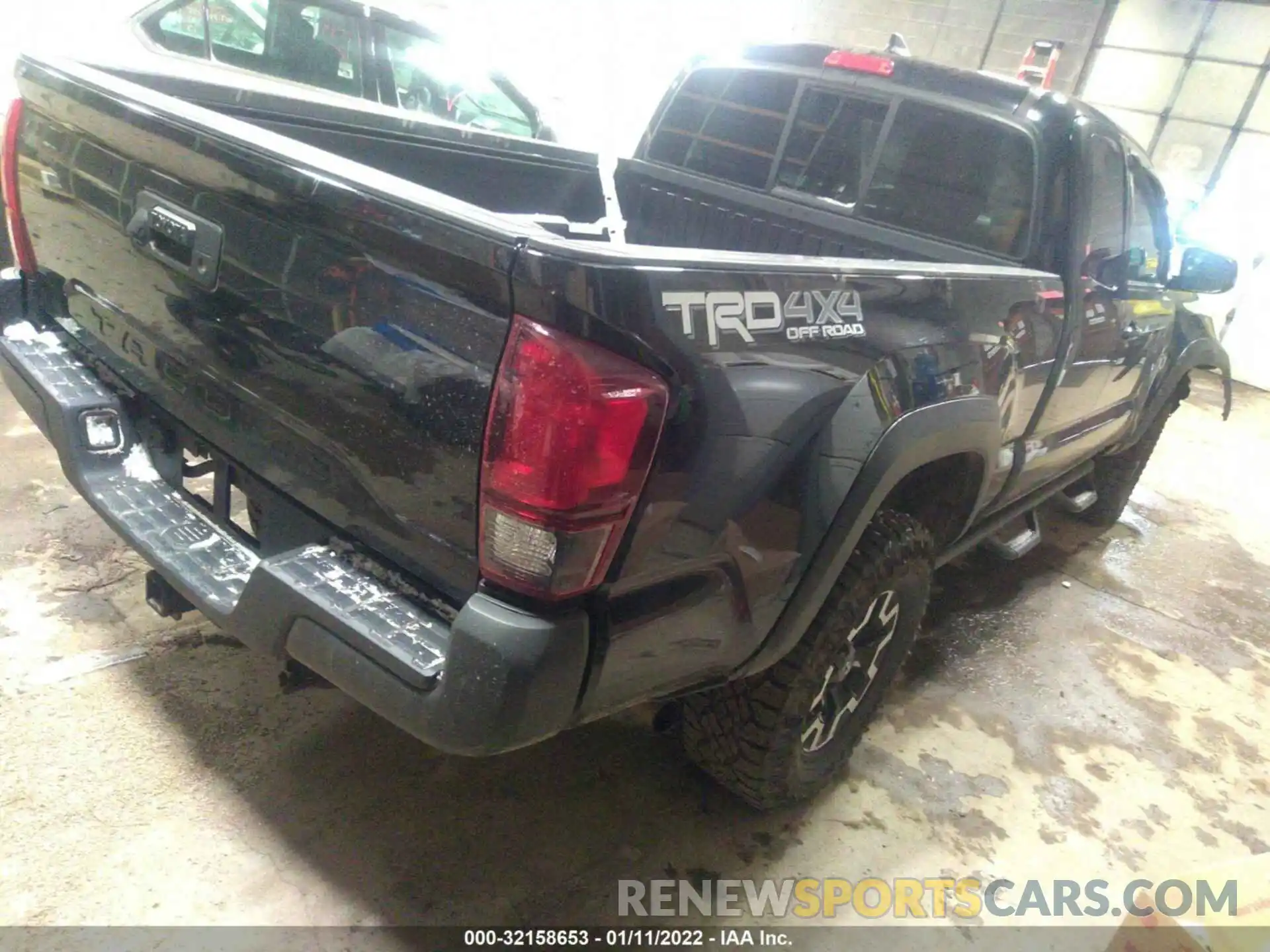 4 Photograph of a damaged car 5TFSZ5AN9KX177078 TOYOTA TACOMA 4WD 2019