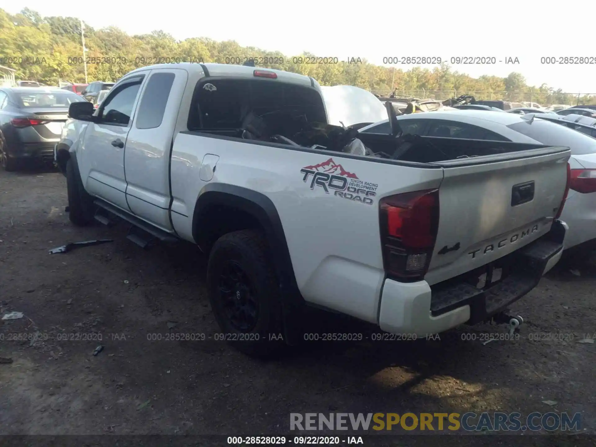 3 Photograph of a damaged car 5TFSZ5AN9KX183270 TOYOTA TACOMA 4WD 2019