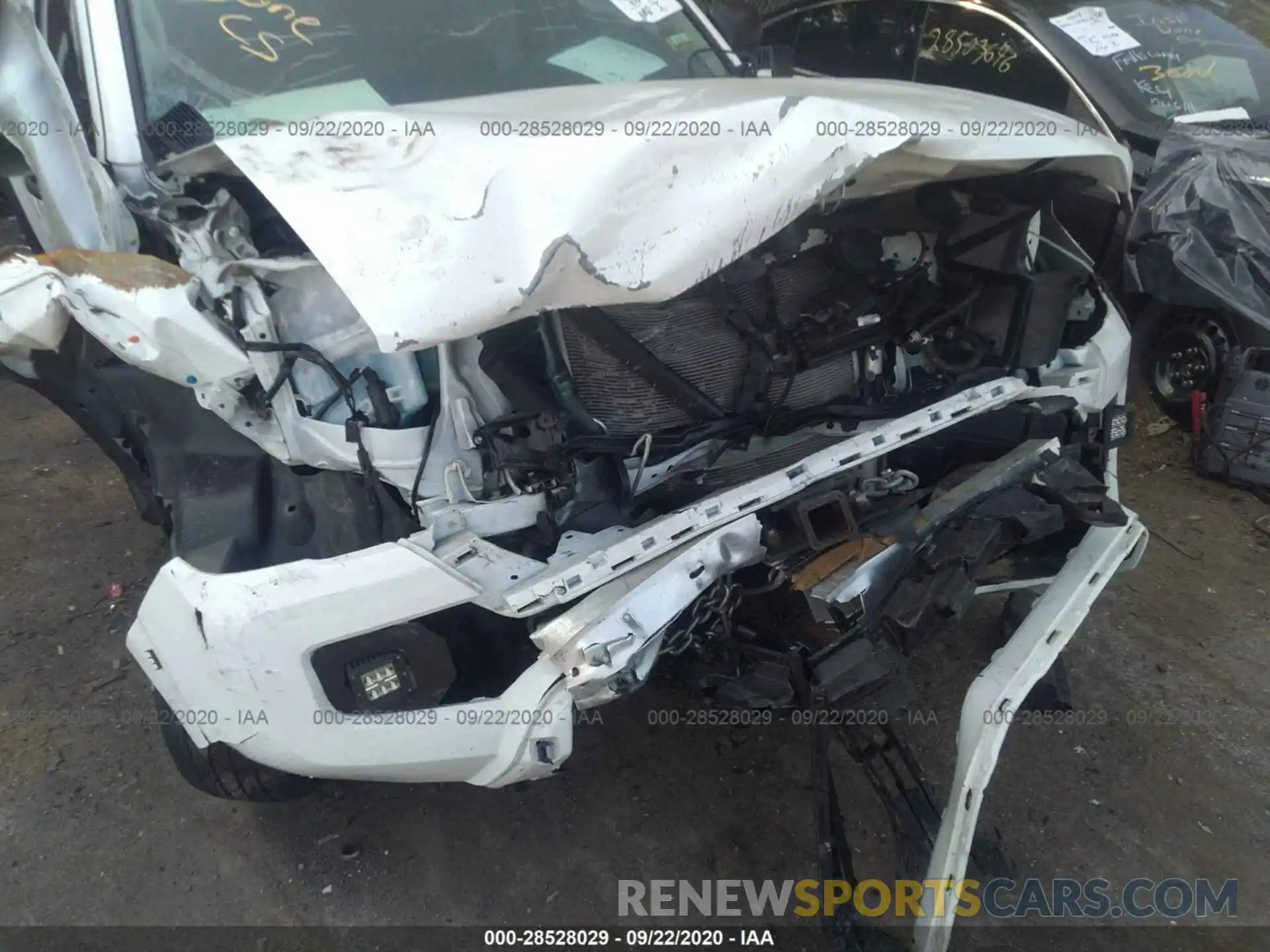 6 Photograph of a damaged car 5TFSZ5AN9KX183270 TOYOTA TACOMA 4WD 2019