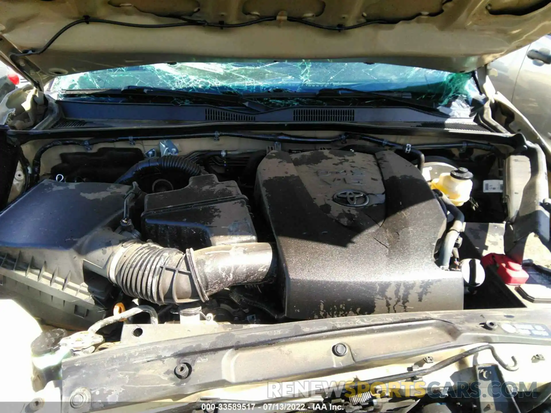 10 Photograph of a damaged car 5TFSZ5AN9KX194835 TOYOTA TACOMA 4WD 2019