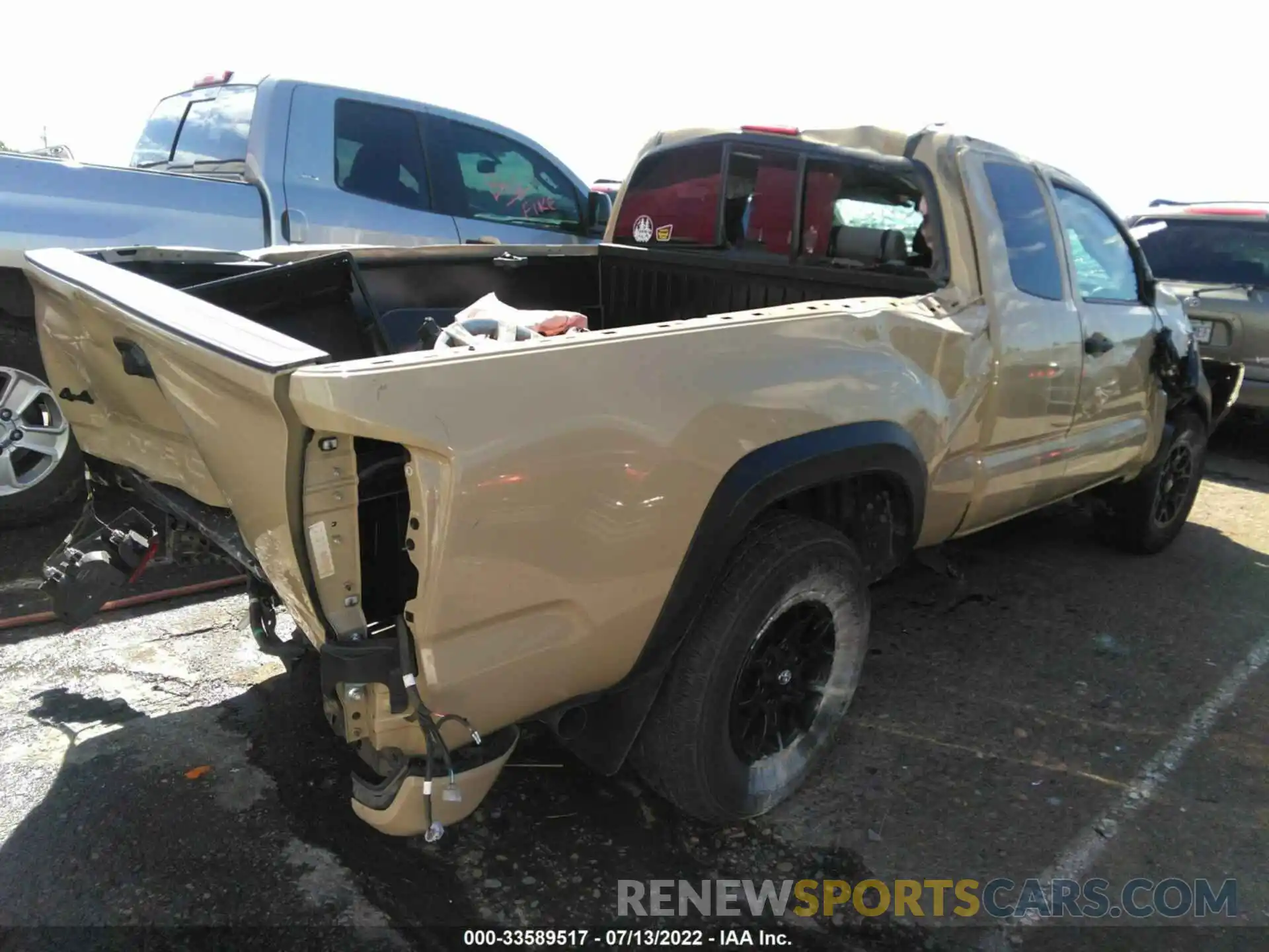 4 Photograph of a damaged car 5TFSZ5AN9KX194835 TOYOTA TACOMA 4WD 2019