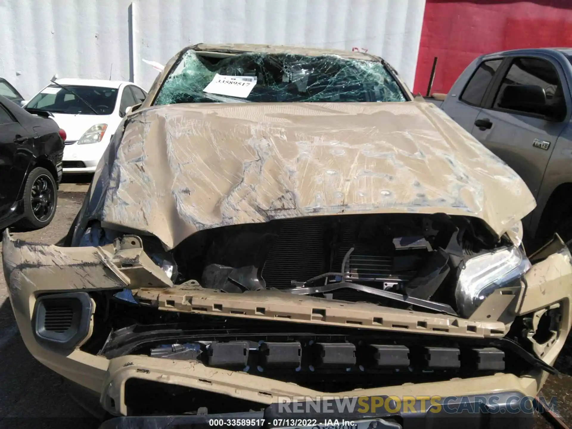 6 Photograph of a damaged car 5TFSZ5AN9KX194835 TOYOTA TACOMA 4WD 2019