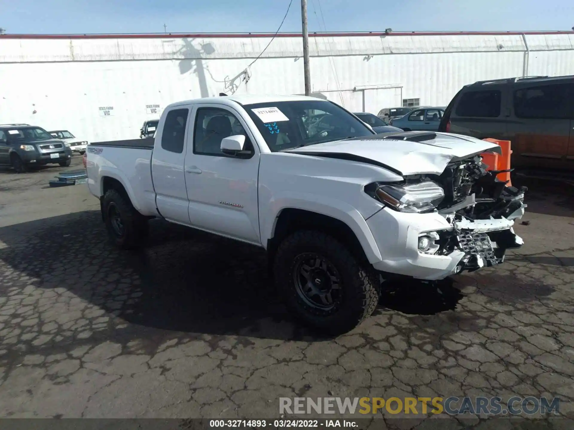 1 Фотография поврежденного автомобиля 5TFSZ5AN9KX201637 TOYOTA TACOMA 4WD 2019