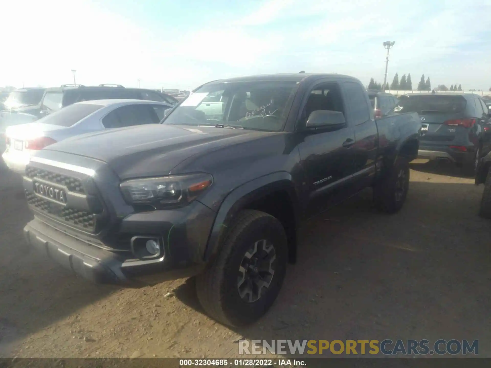 2 Photograph of a damaged car 5TFSZ5ANXKX172021 TOYOTA TACOMA 4WD 2019