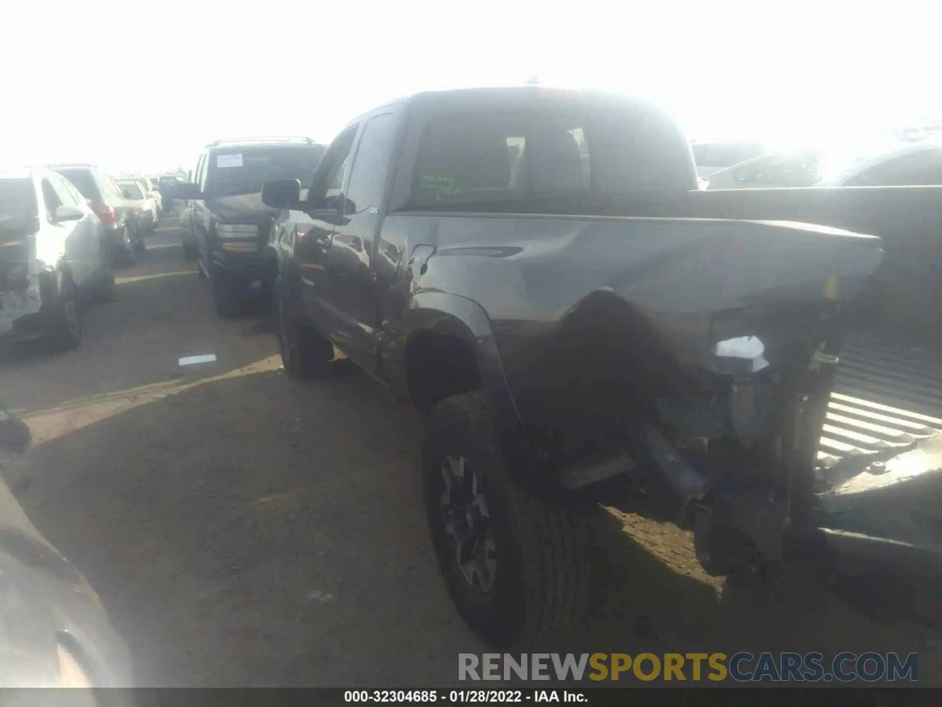 6 Photograph of a damaged car 5TFSZ5ANXKX172021 TOYOTA TACOMA 4WD 2019