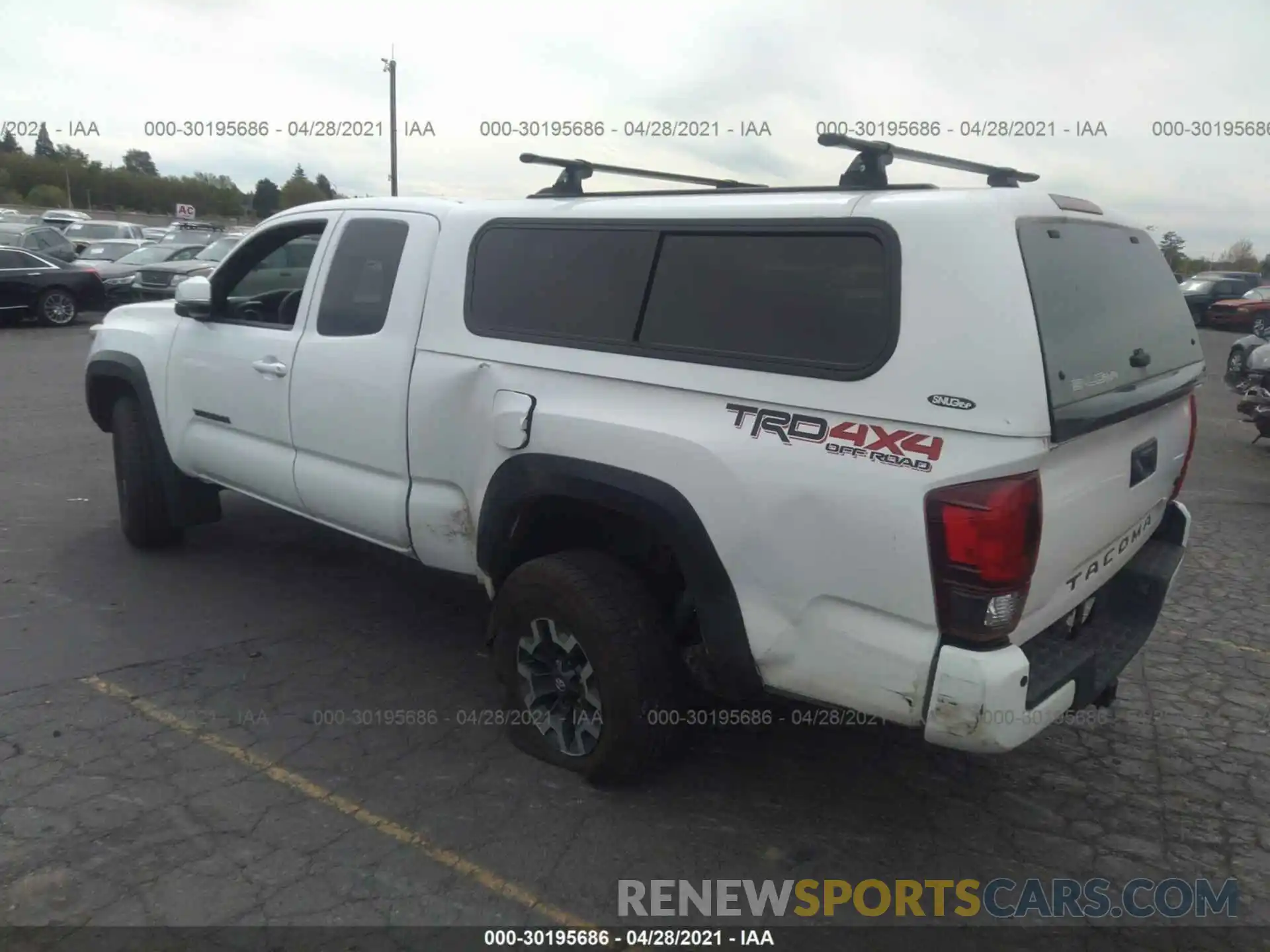 3 Photograph of a damaged car 5TFSZ5ANXKX196738 TOYOTA TACOMA 4WD 2019