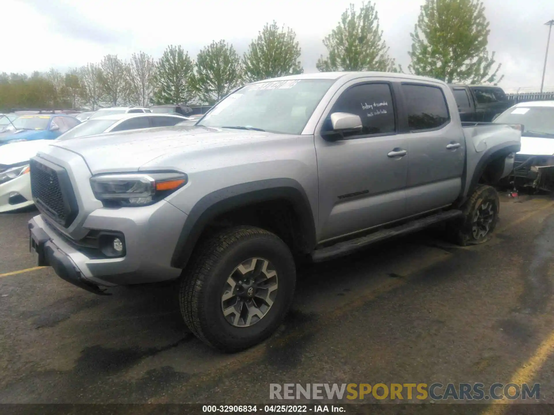 2 Photograph of a damaged car 3TMCZ5AN0LM296293 TOYOTA TACOMA 4WD 2020