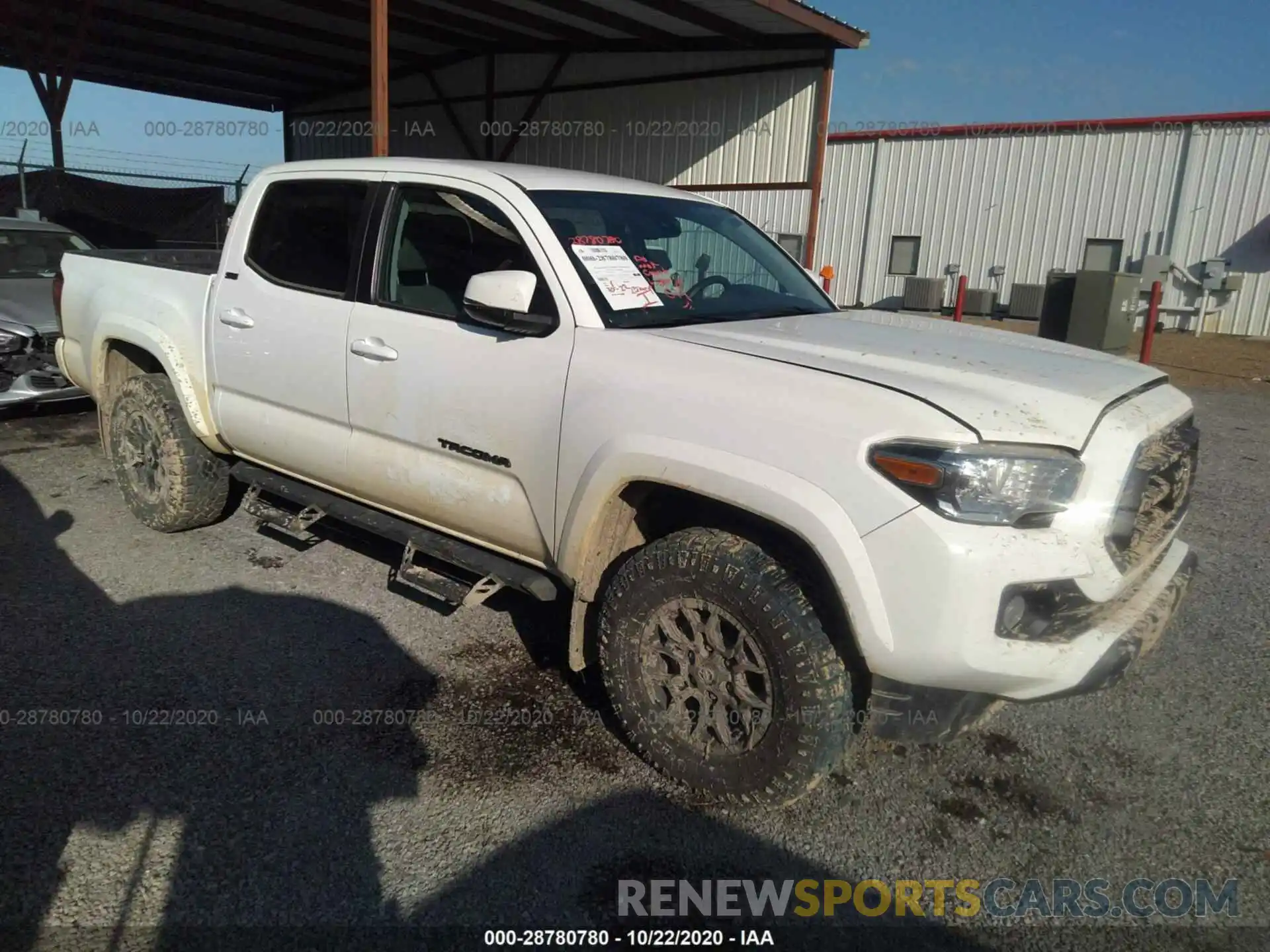 1 Photograph of a damaged car 3TMCZ5AN0LM306062 TOYOTA TACOMA 4WD 2020