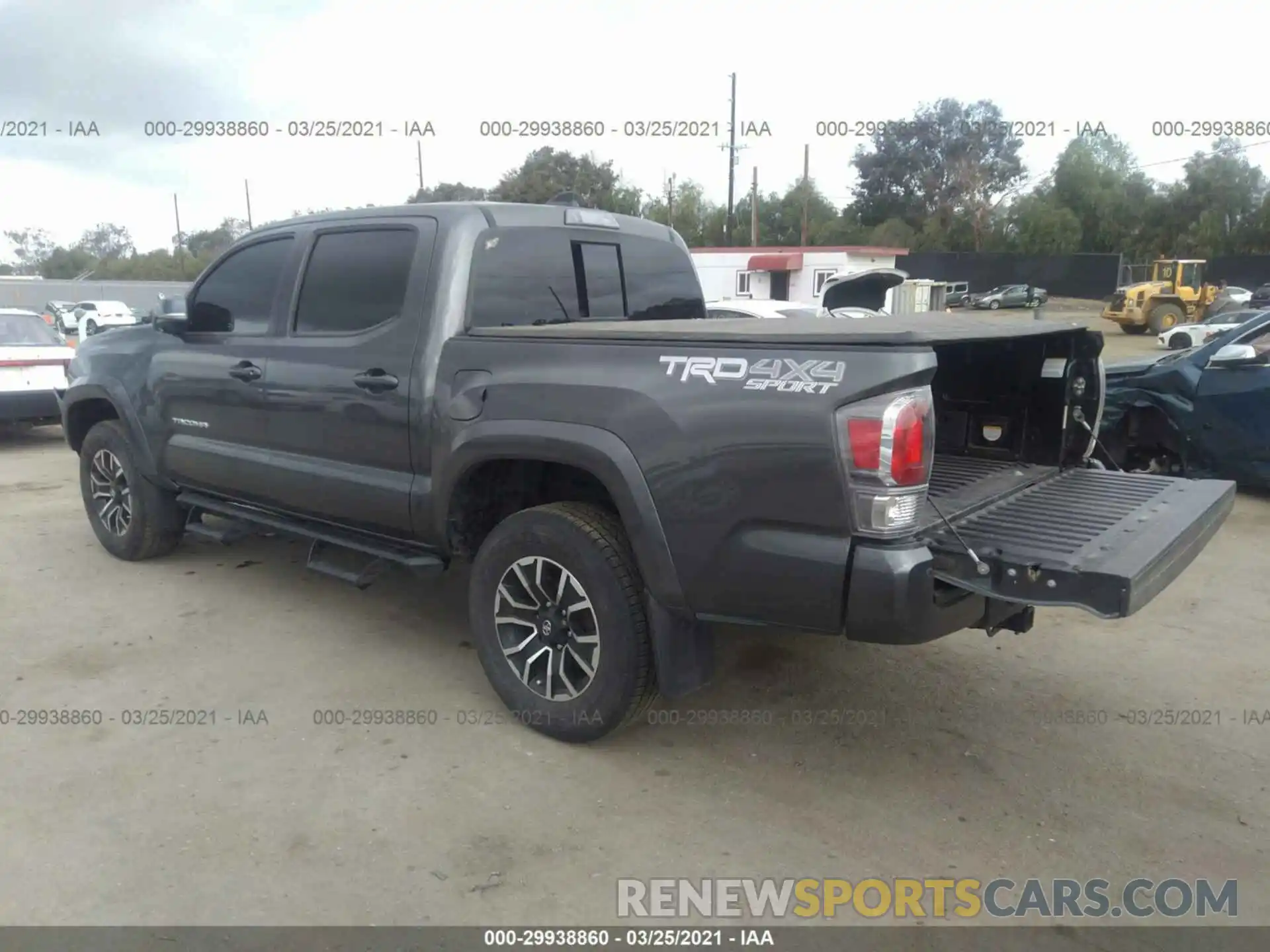 3 Photograph of a damaged car 3TMCZ5AN0LM311715 TOYOTA TACOMA 4WD 2020