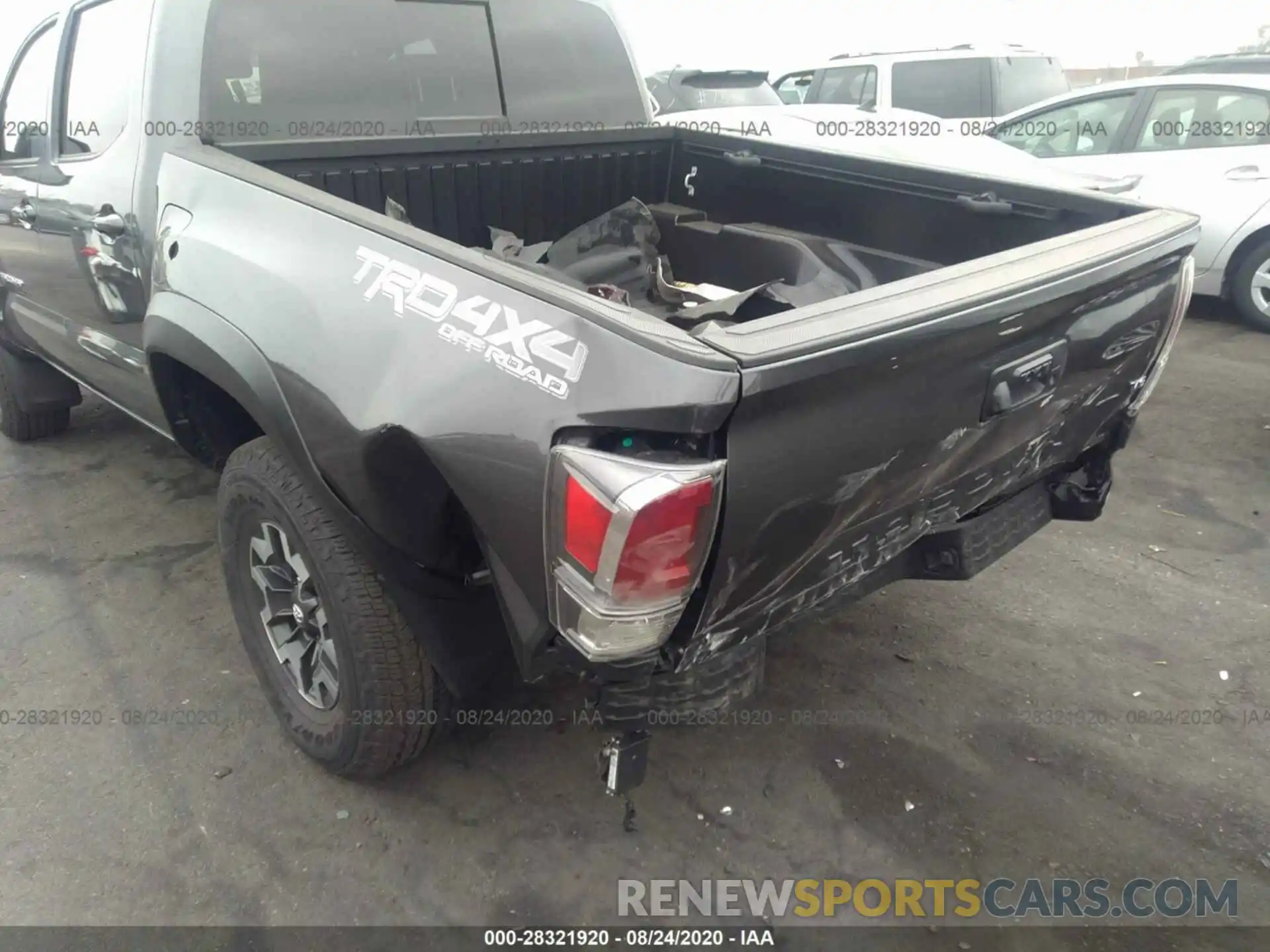 6 Фотография поврежденного автомобиля 3TMCZ5AN0LM314856 TOYOTA TACOMA 4WD 2020