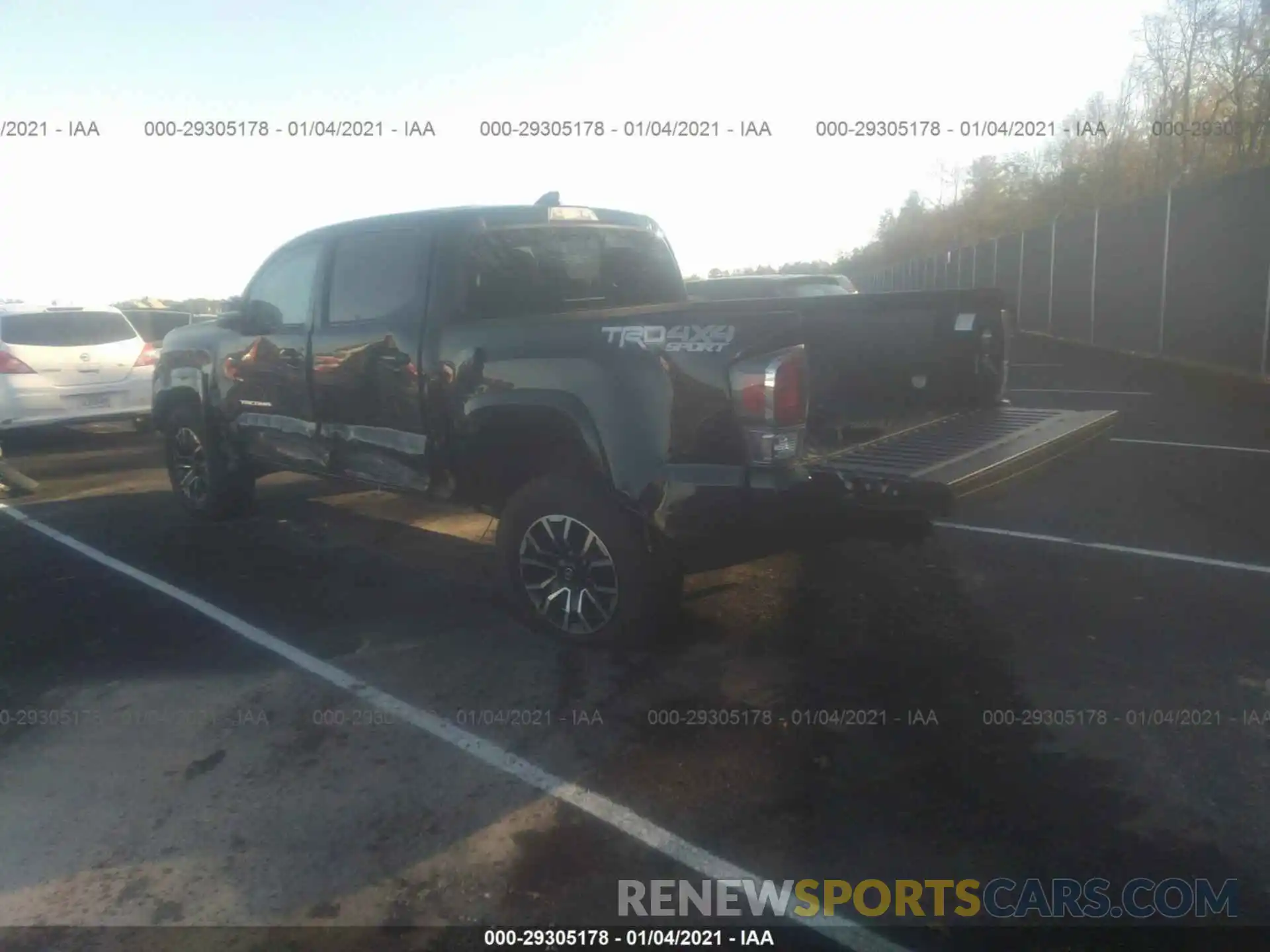 3 Photograph of a damaged car 3TMCZ5AN0LM318809 TOYOTA TACOMA 4WD 2020