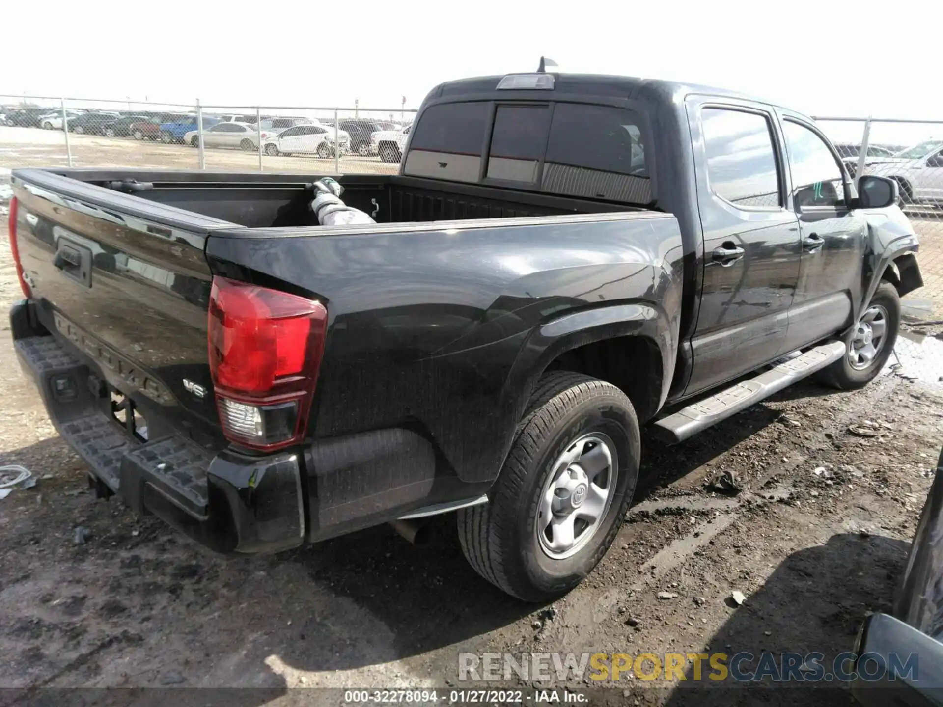 4 Photograph of a damaged car 3TMCZ5AN0LM320236 TOYOTA TACOMA 4WD 2020