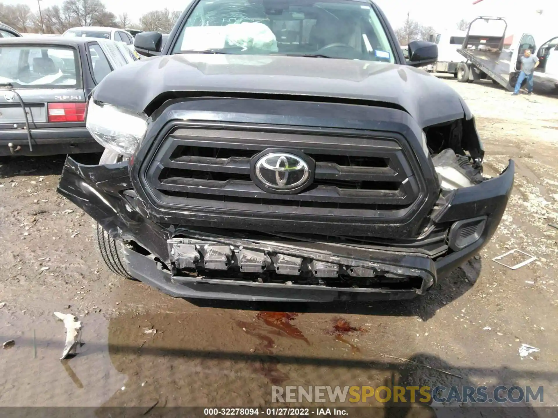 6 Photograph of a damaged car 3TMCZ5AN0LM320236 TOYOTA TACOMA 4WD 2020