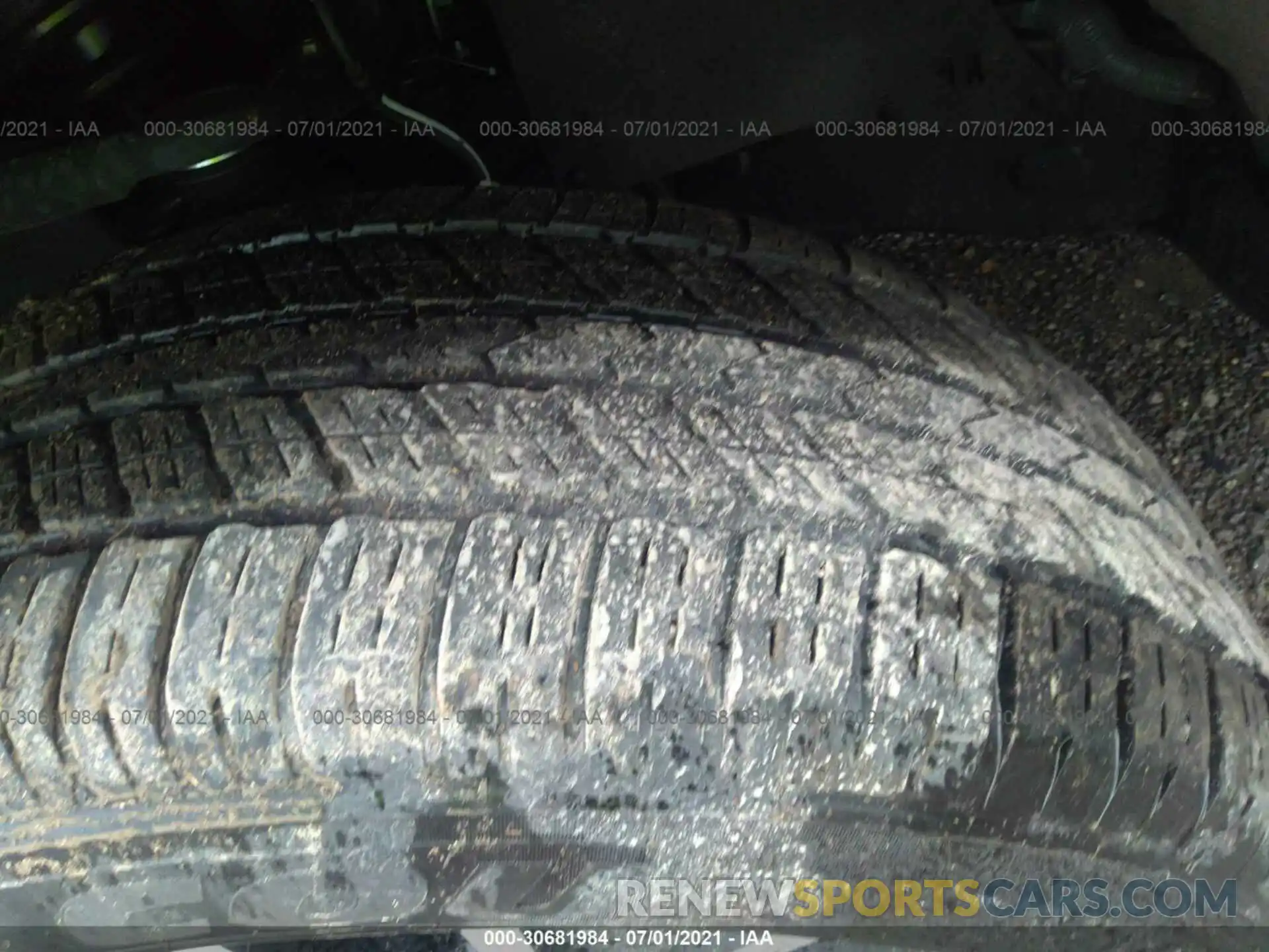 12 Photograph of a damaged car 3TMCZ5AN0LM322519 TOYOTA TACOMA 4WD 2020