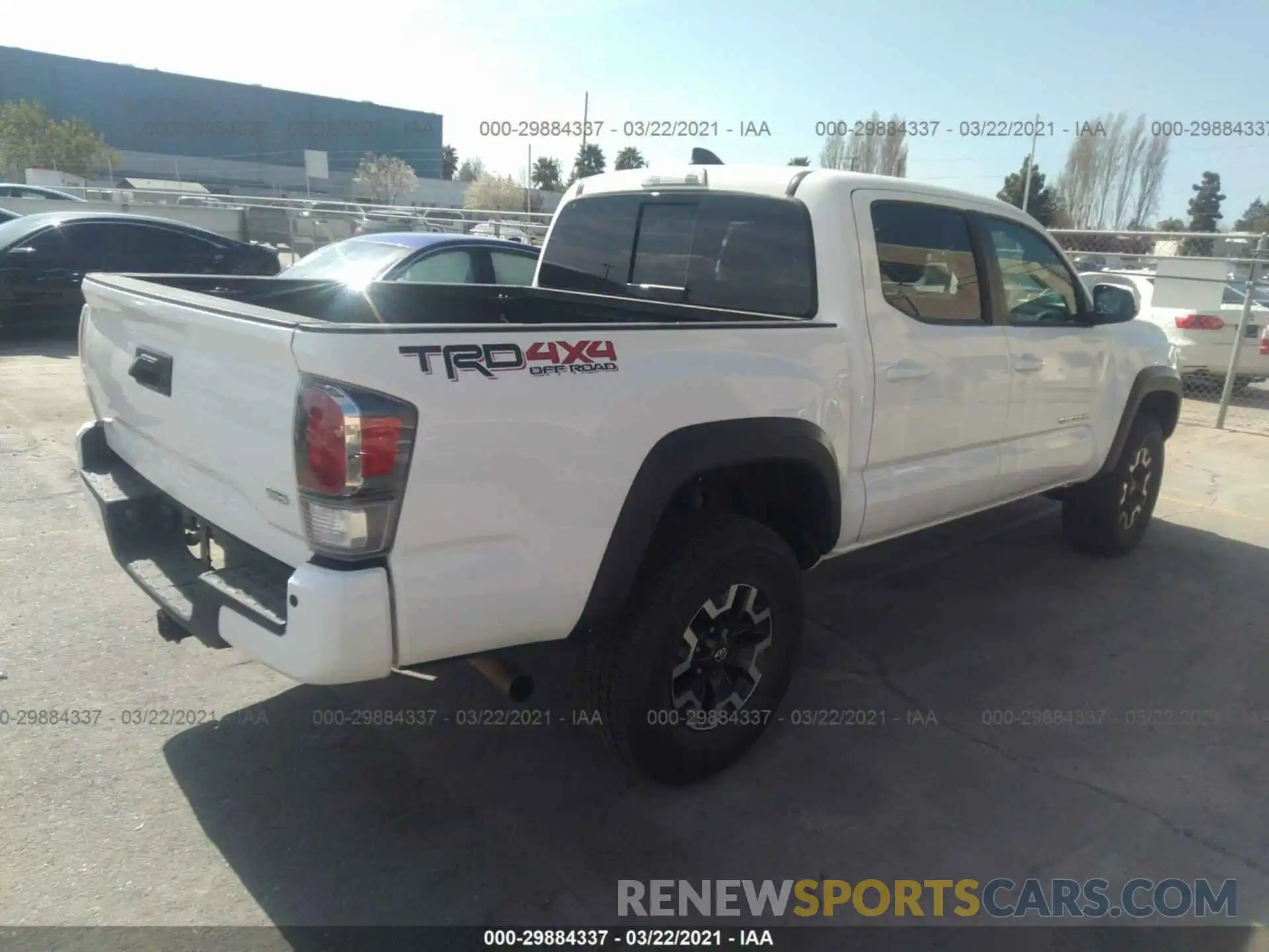 4 Photograph of a damaged car 3TMCZ5AN0LM328501 TOYOTA TACOMA 4WD 2020