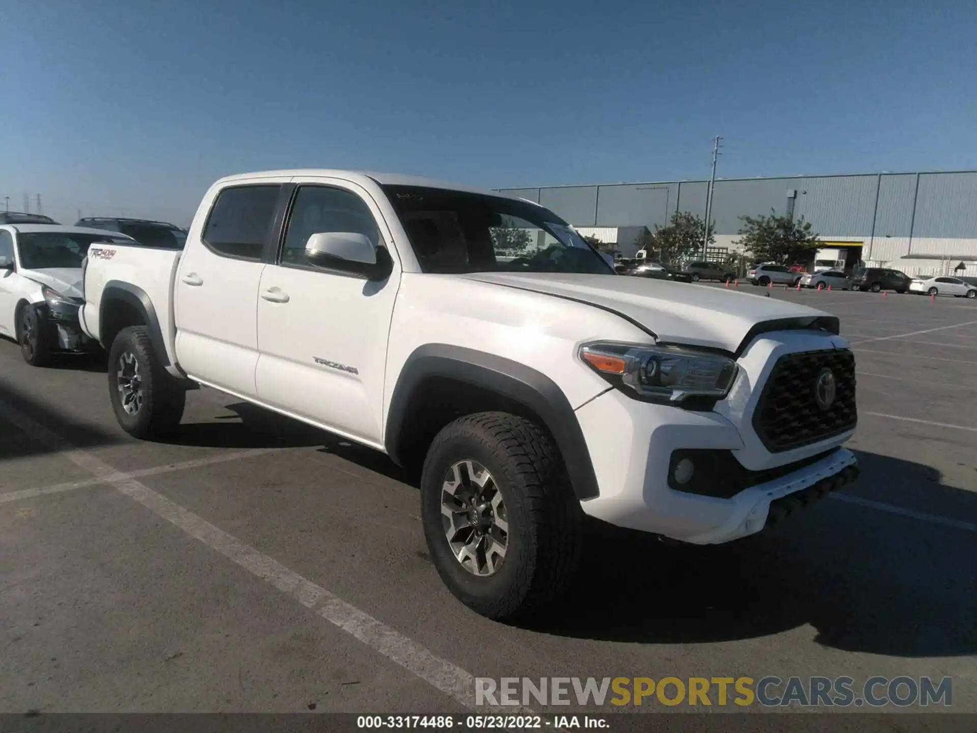 1 Photograph of a damaged car 3TMCZ5AN0LM330443 TOYOTA TACOMA 4WD 2020