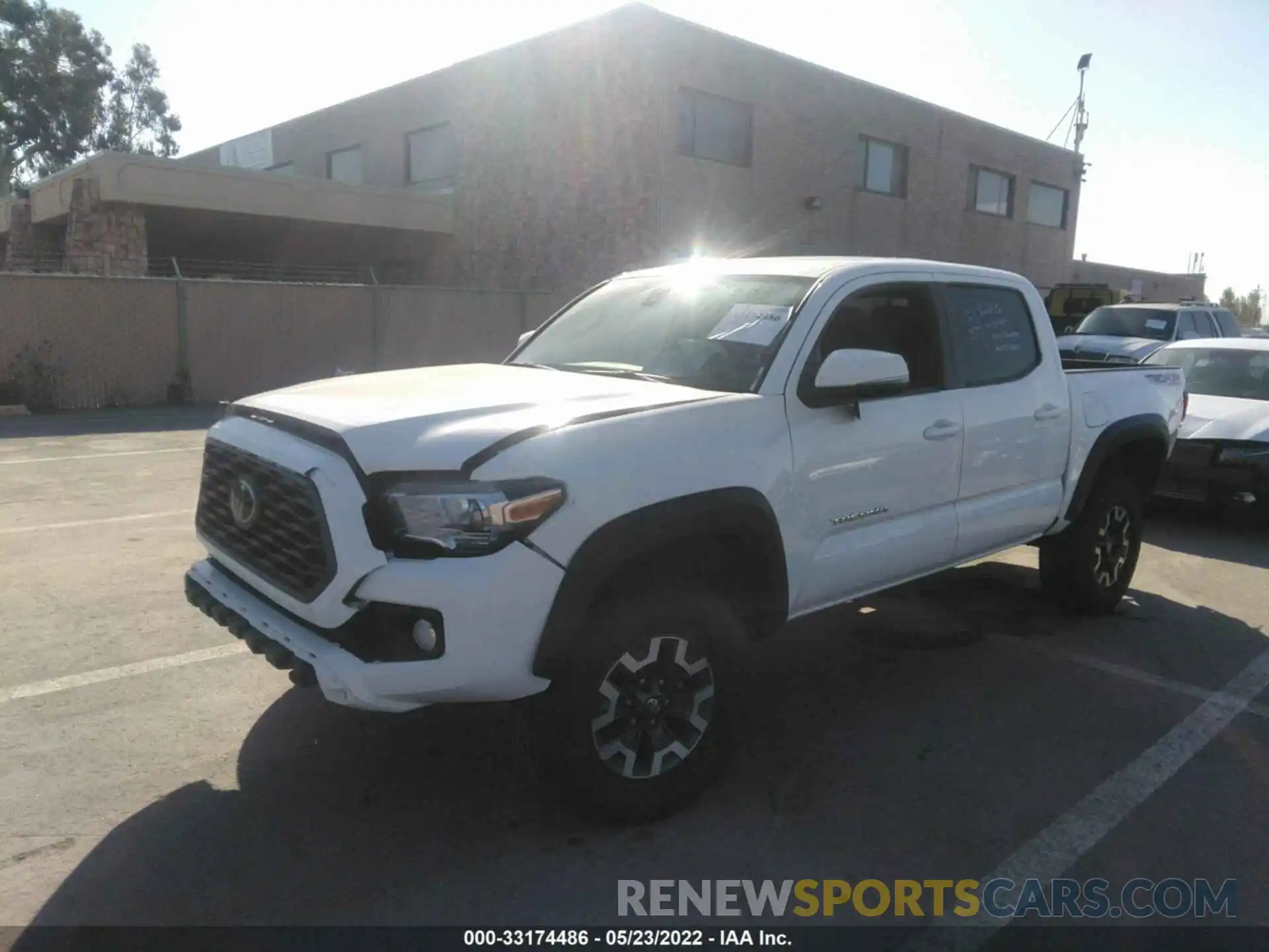 2 Photograph of a damaged car 3TMCZ5AN0LM330443 TOYOTA TACOMA 4WD 2020