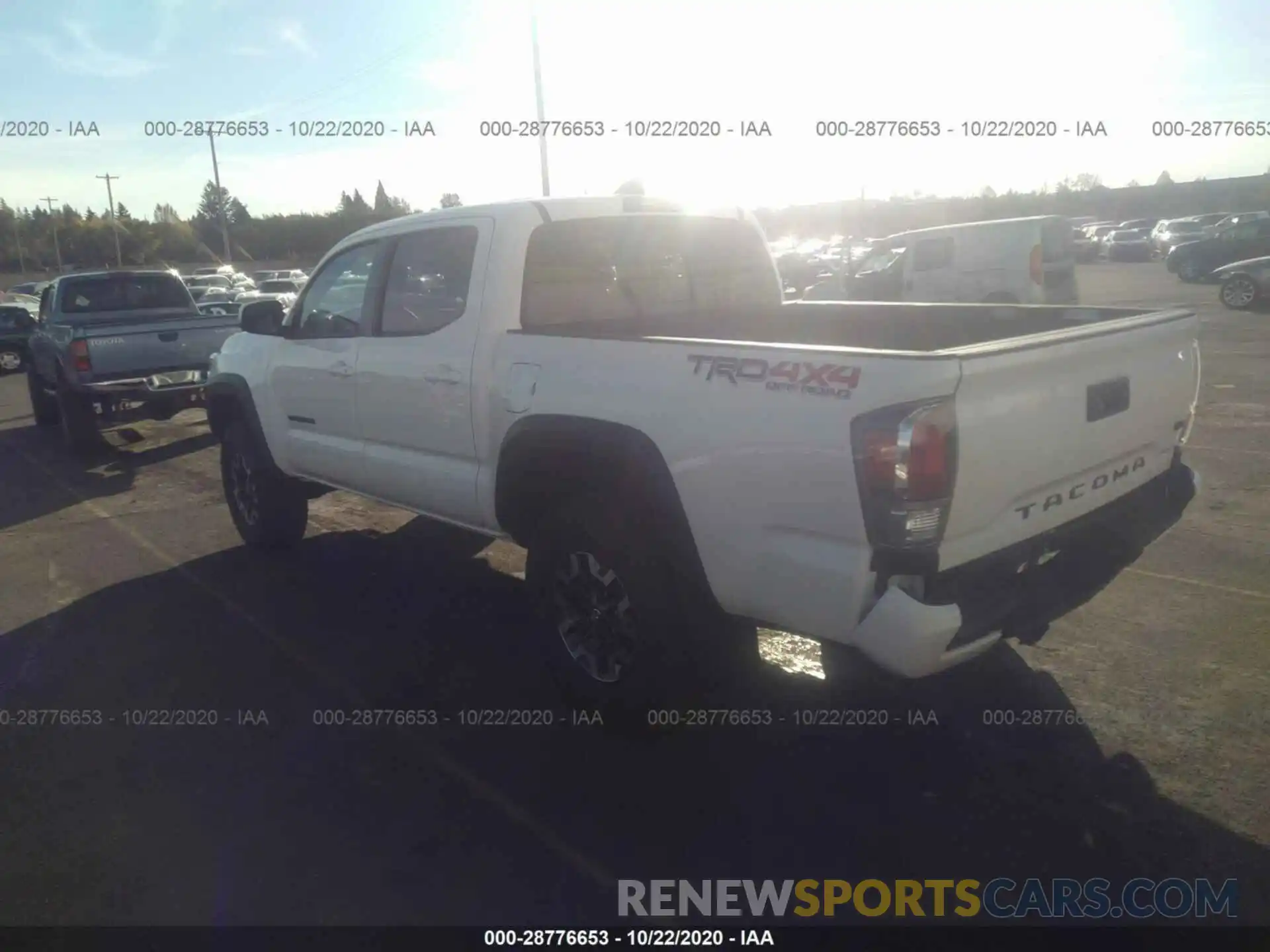 3 Photograph of a damaged car 3TMCZ5AN0LM340907 TOYOTA TACOMA 4WD 2020