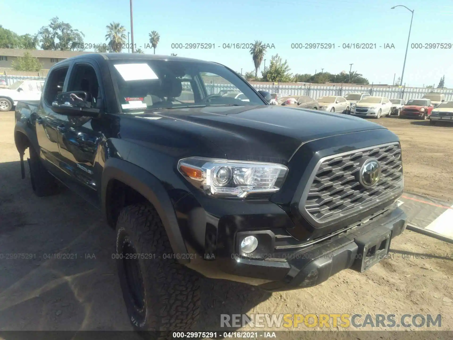 1 Photograph of a damaged car 3TMCZ5AN0LM344813 TOYOTA TACOMA 4WD 2020