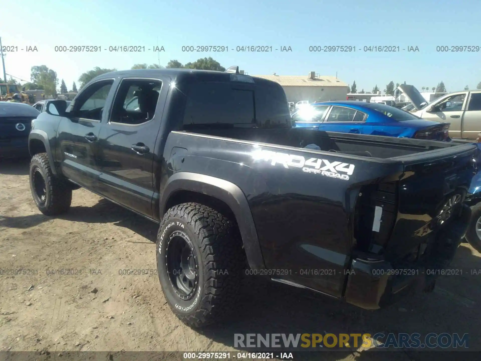 3 Photograph of a damaged car 3TMCZ5AN0LM344813 TOYOTA TACOMA 4WD 2020