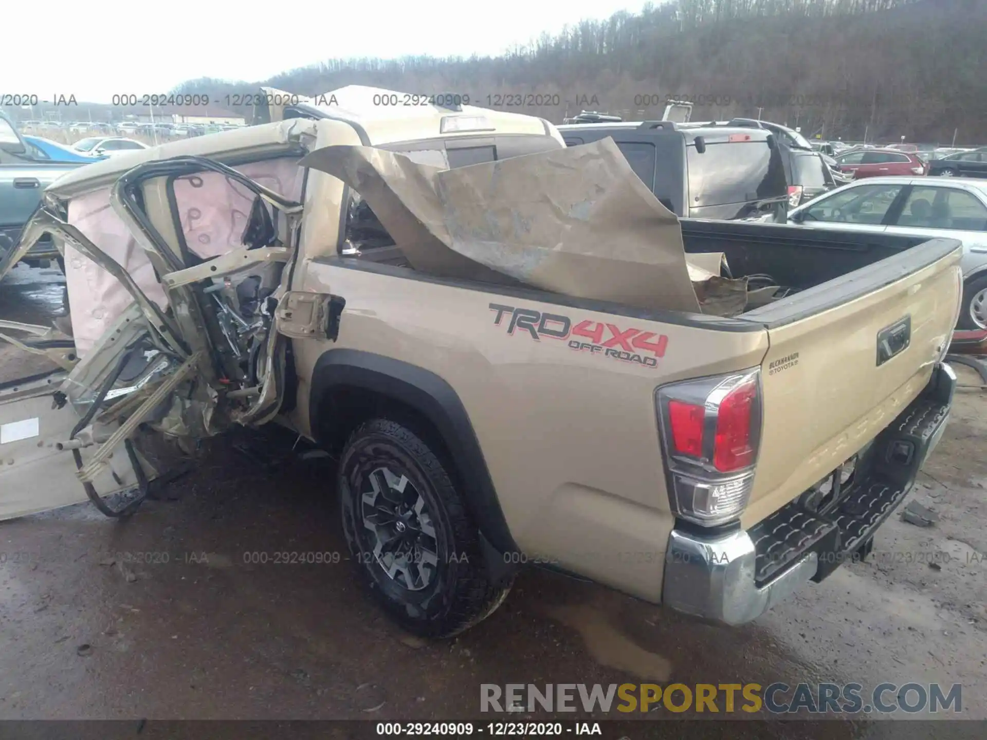 3 Photograph of a damaged car 3TMCZ5AN0LM359120 TOYOTA TACOMA 4WD 2020