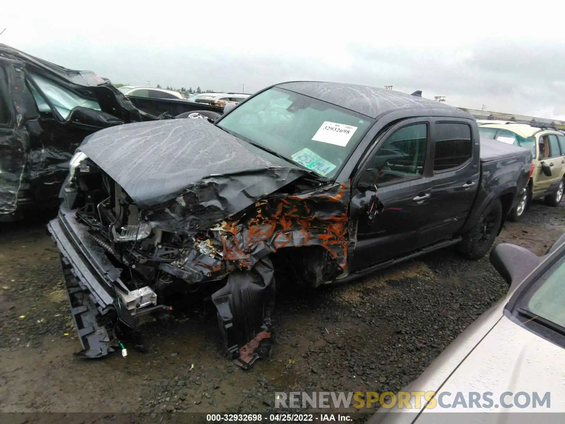 2 Photograph of a damaged car 3TMCZ5AN0LM359750 TOYOTA TACOMA 4WD 2020