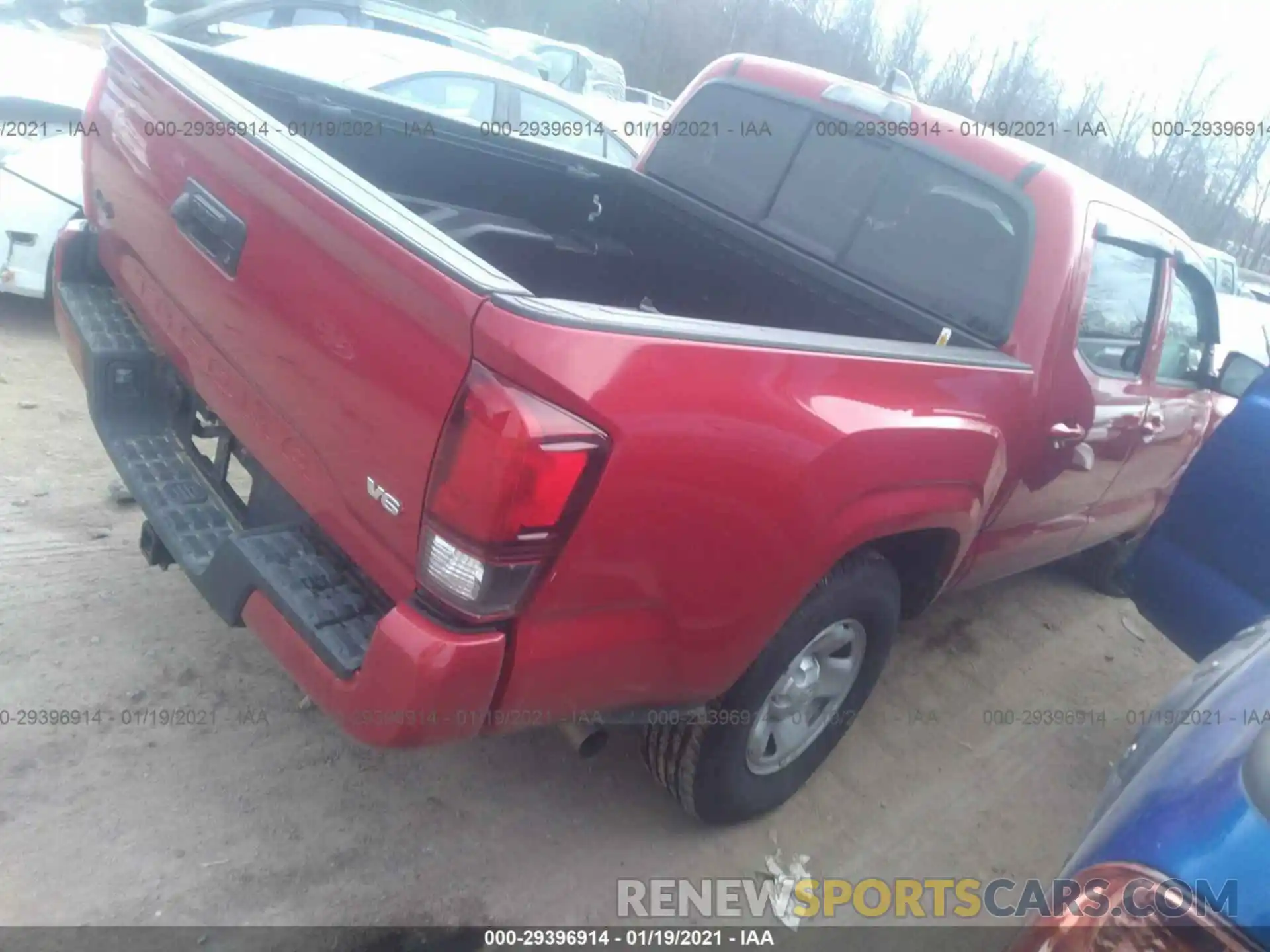 4 Photograph of a damaged car 3TMCZ5AN0LM364334 TOYOTA TACOMA 4WD 2020