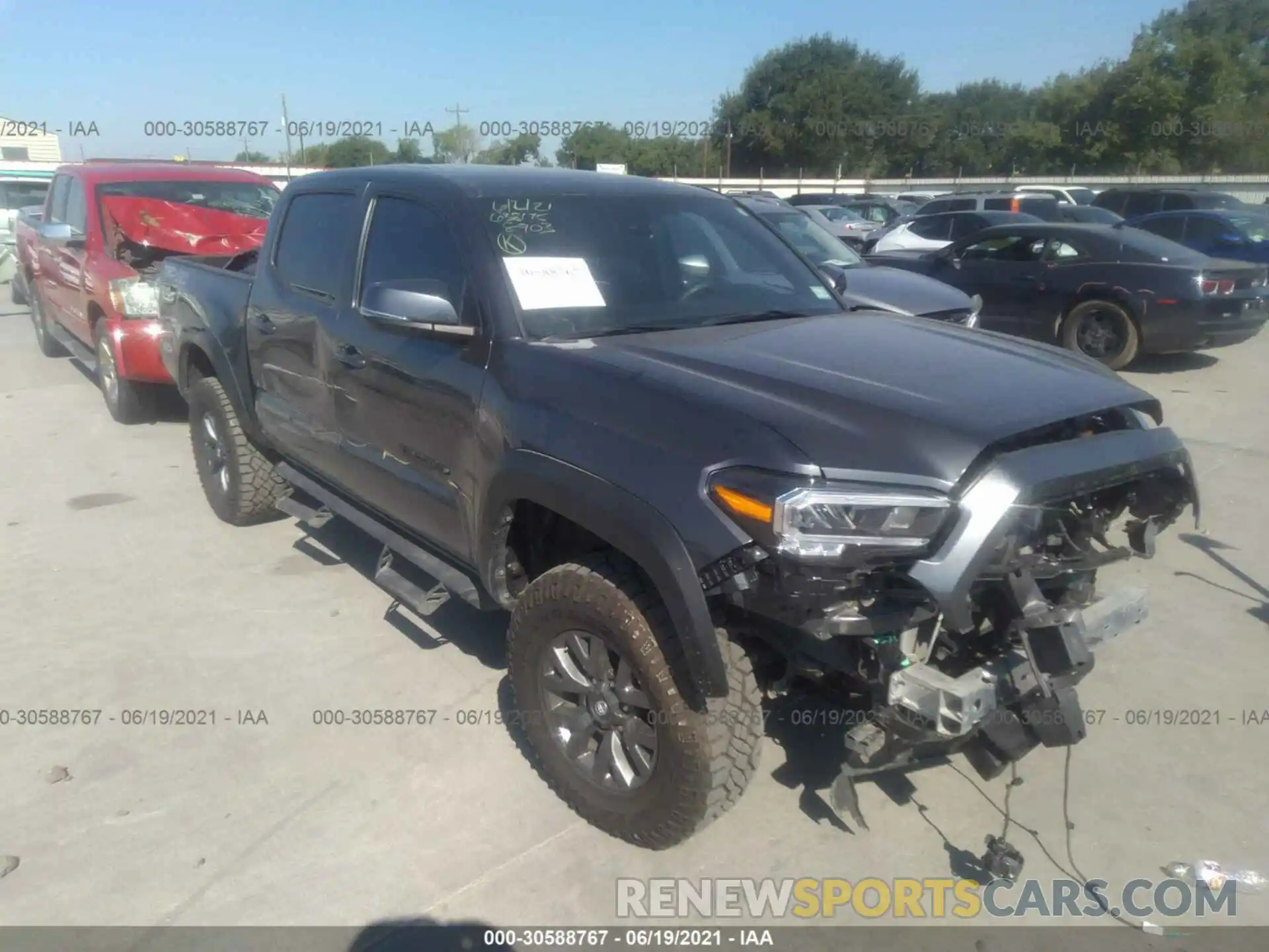 1 Photograph of a damaged car 3TMCZ5AN0LM368903 TOYOTA TACOMA 4WD 2020