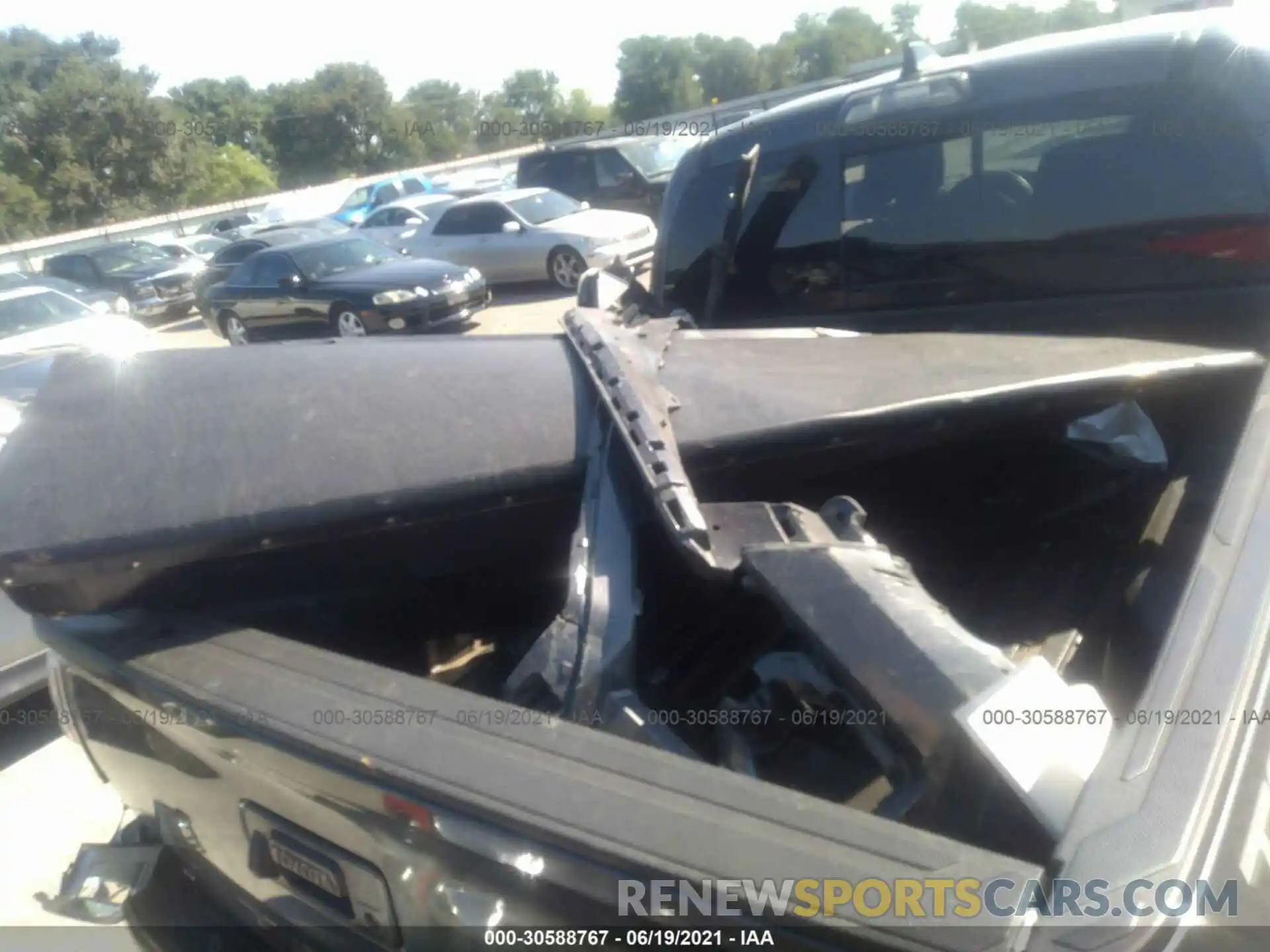 12 Photograph of a damaged car 3TMCZ5AN0LM368903 TOYOTA TACOMA 4WD 2020