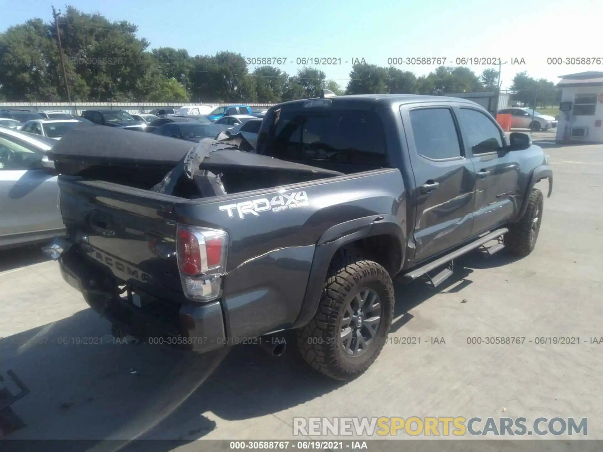 6 Photograph of a damaged car 3TMCZ5AN0LM368903 TOYOTA TACOMA 4WD 2020