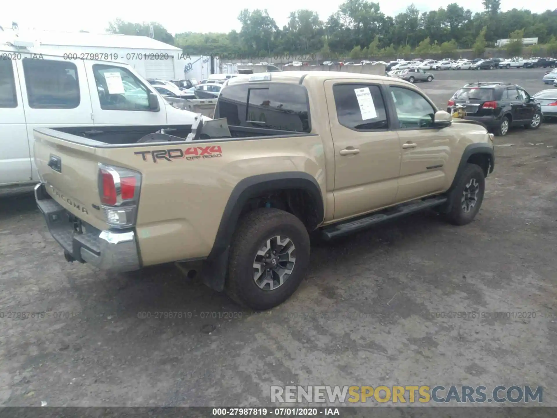 4 Photograph of a damaged car 3TMCZ5AN1LM301100 TOYOTA TACOMA 4WD 2020