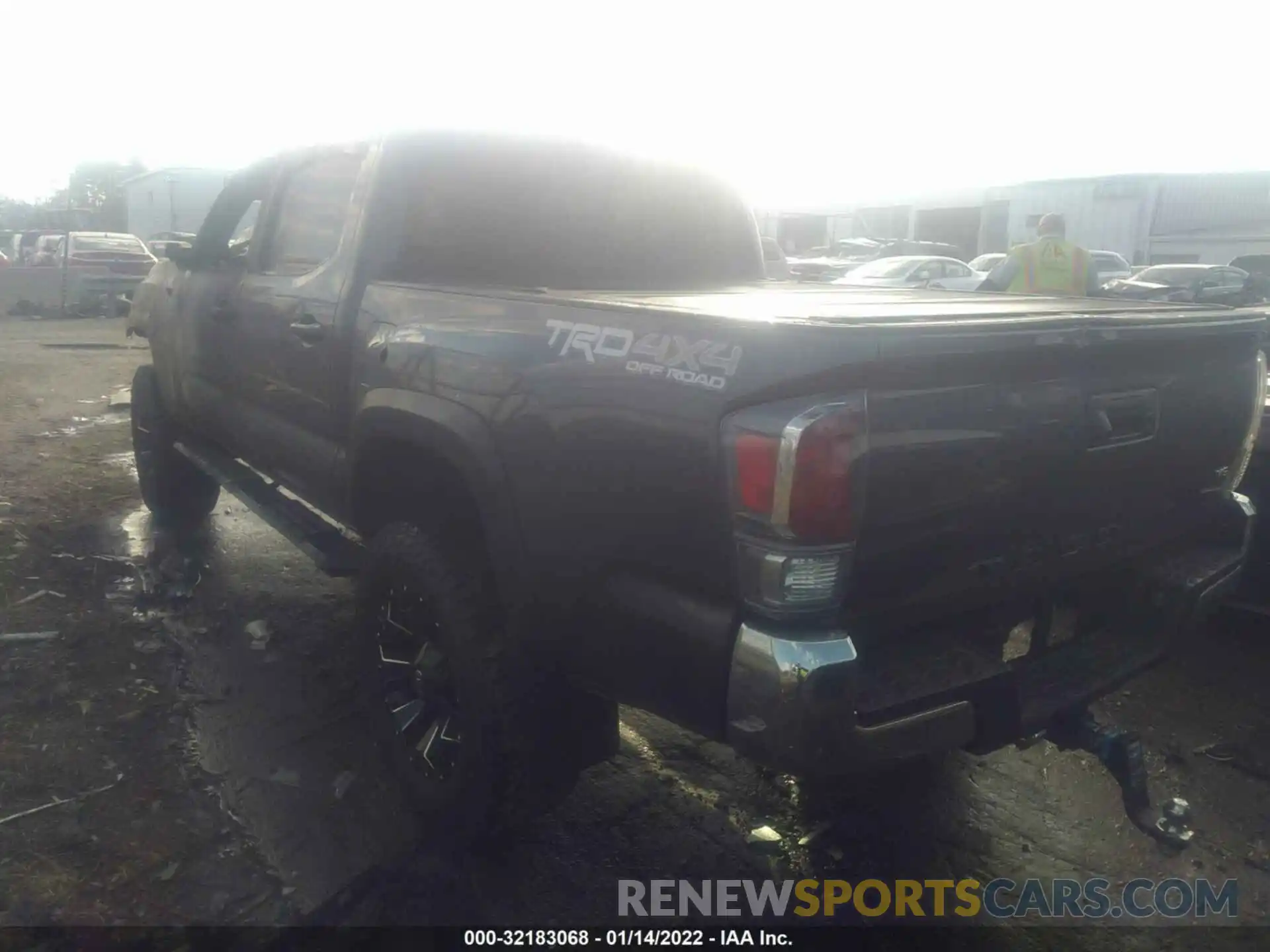 3 Photograph of a damaged car 3TMCZ5AN1LM307429 TOYOTA TACOMA 4WD 2020